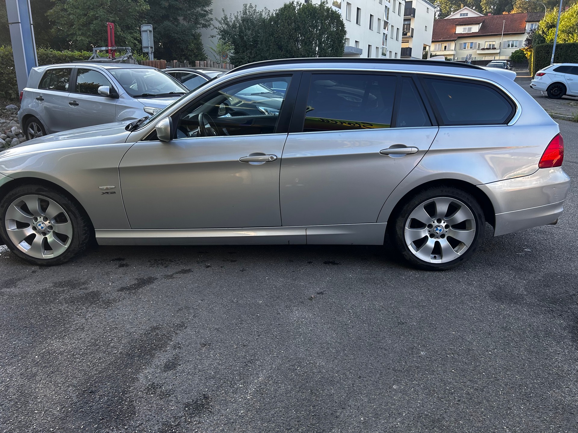 BMW 325i xDrive Touring Steptronic-image-7