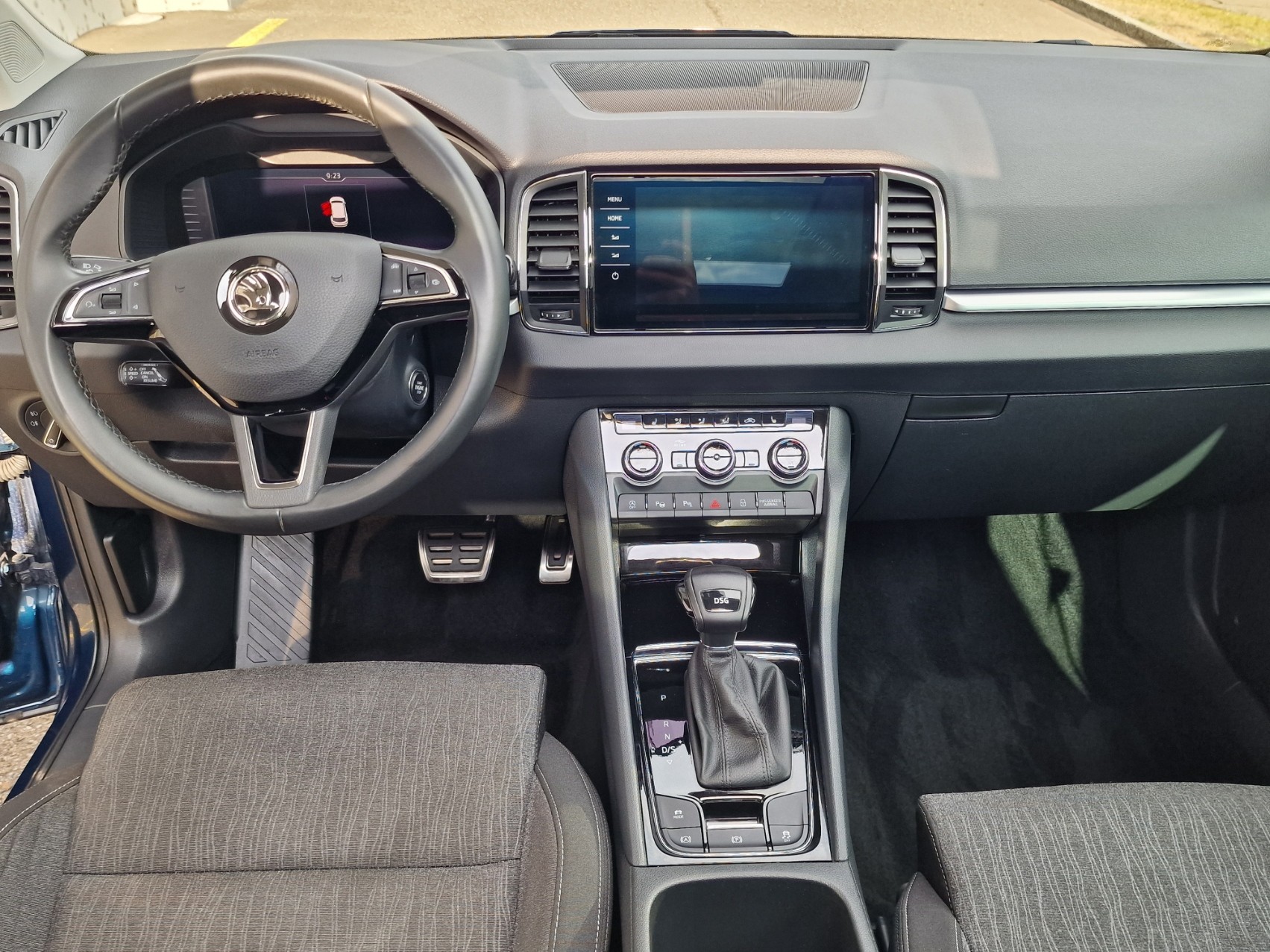 SKODA Karoq 1.5 TSI ACT Ambition DSG-image-10