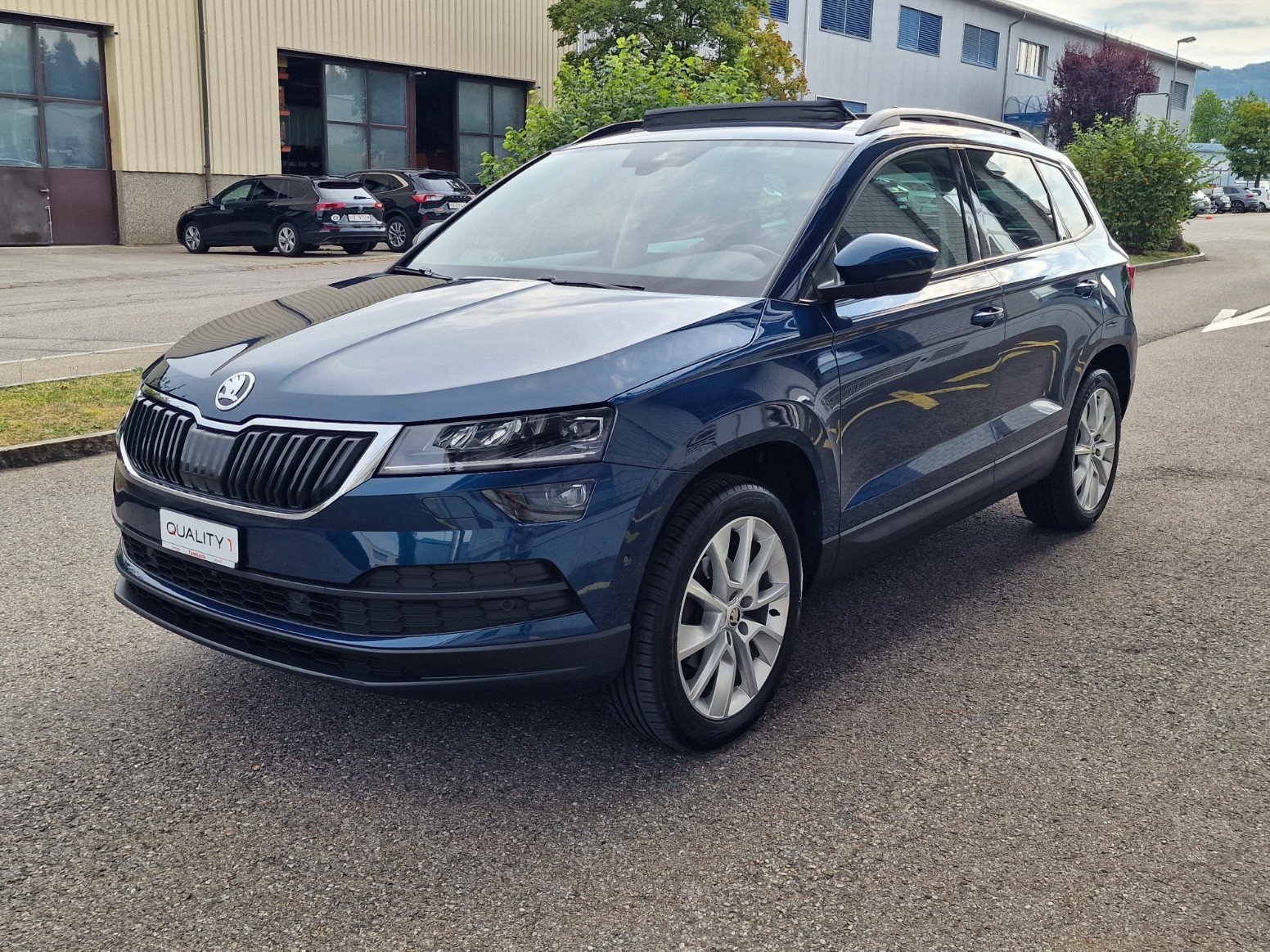 SKODA Karoq 1.5 TSI ACT Ambition DSG-image-1