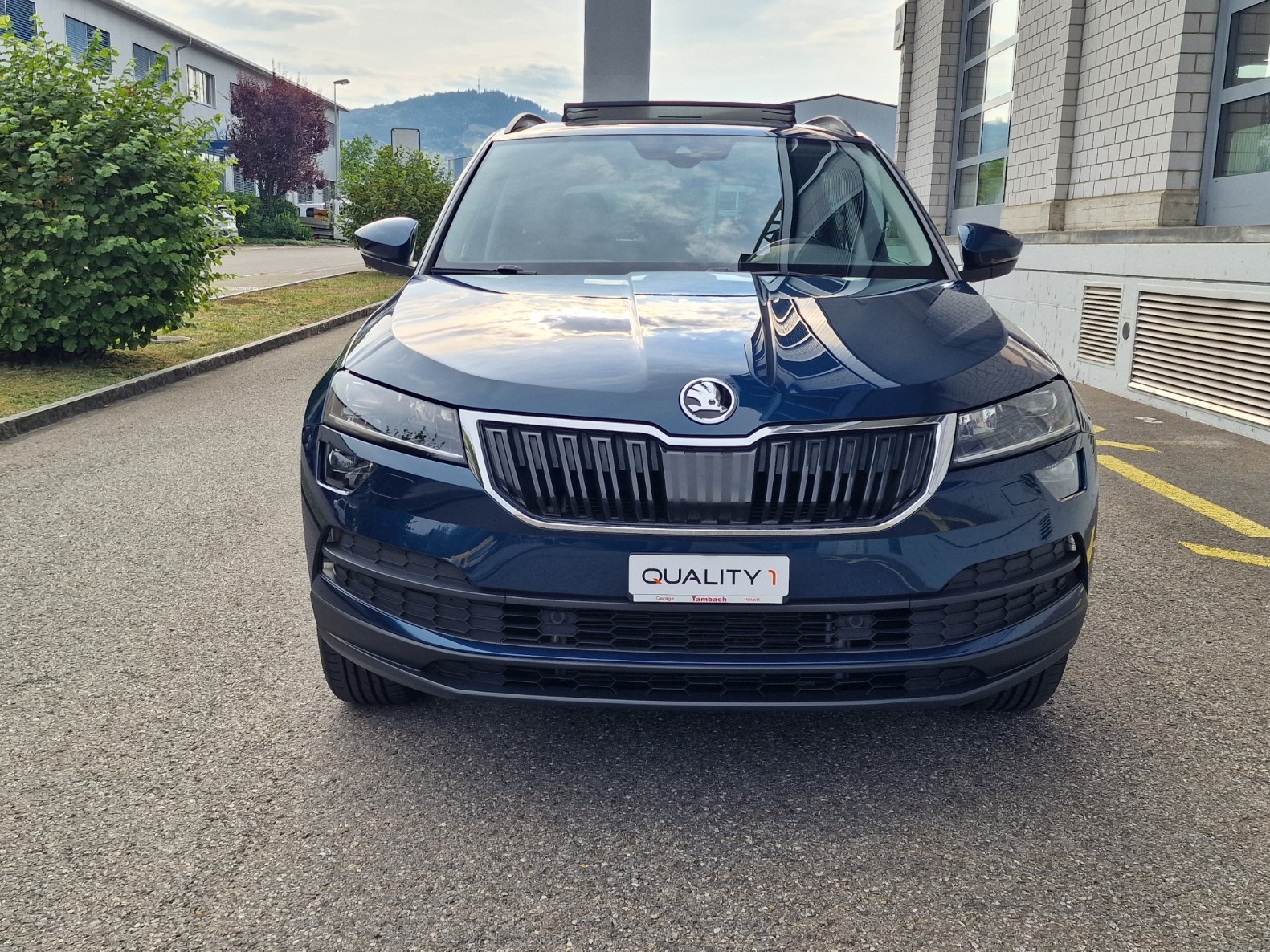 SKODA Karoq 1.5 TSI ACT Ambition DSG-image-2
