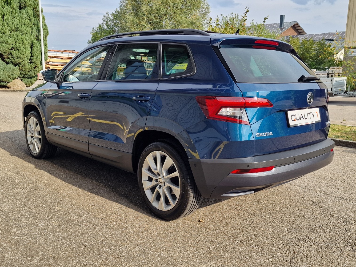 SKODA Karoq 1.5 TSI ACT Ambition DSG-image-5