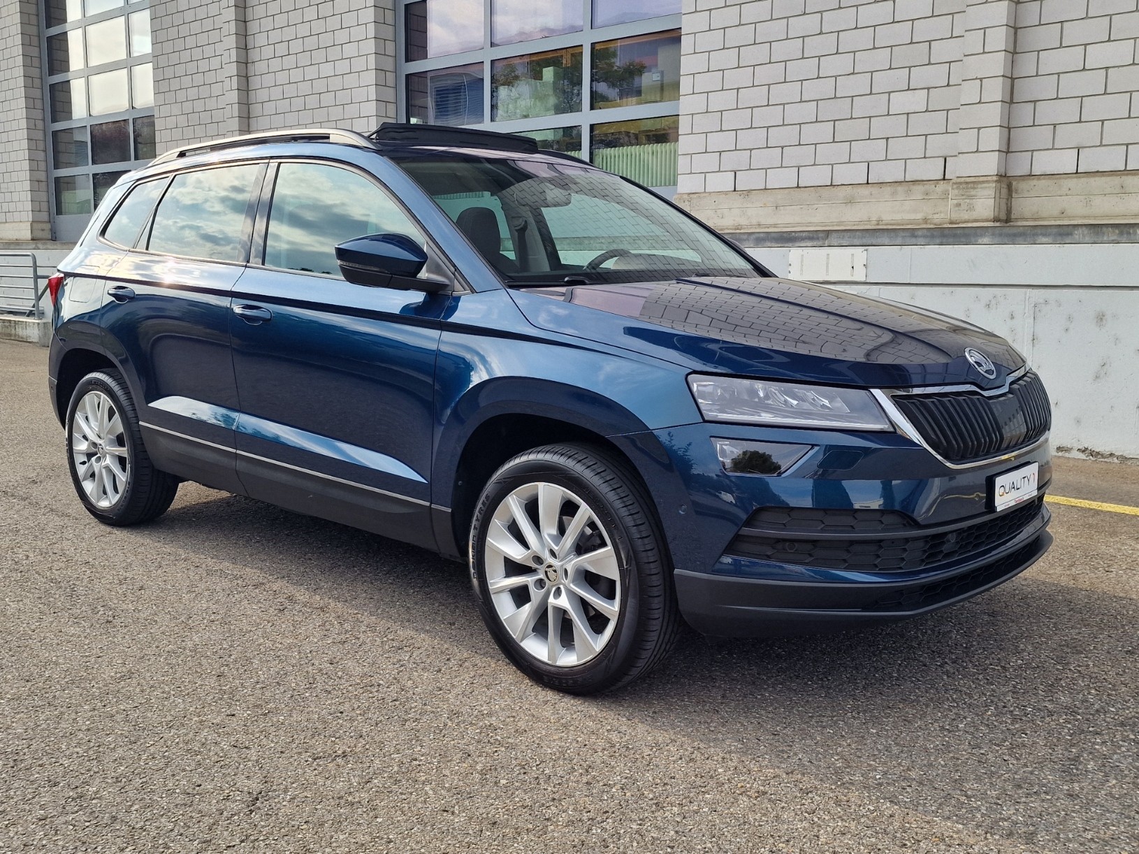 SKODA Karoq 1.5 TSI ACT Ambition DSG-image-0