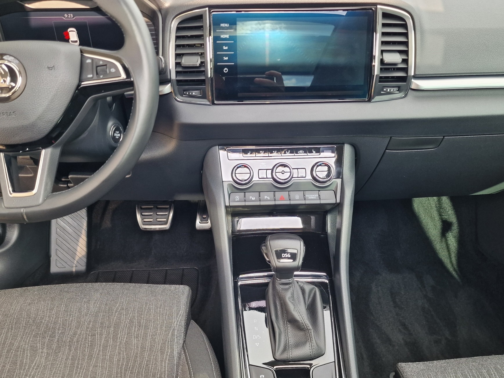 SKODA Karoq 1.5 TSI ACT Ambition DSG-image-11