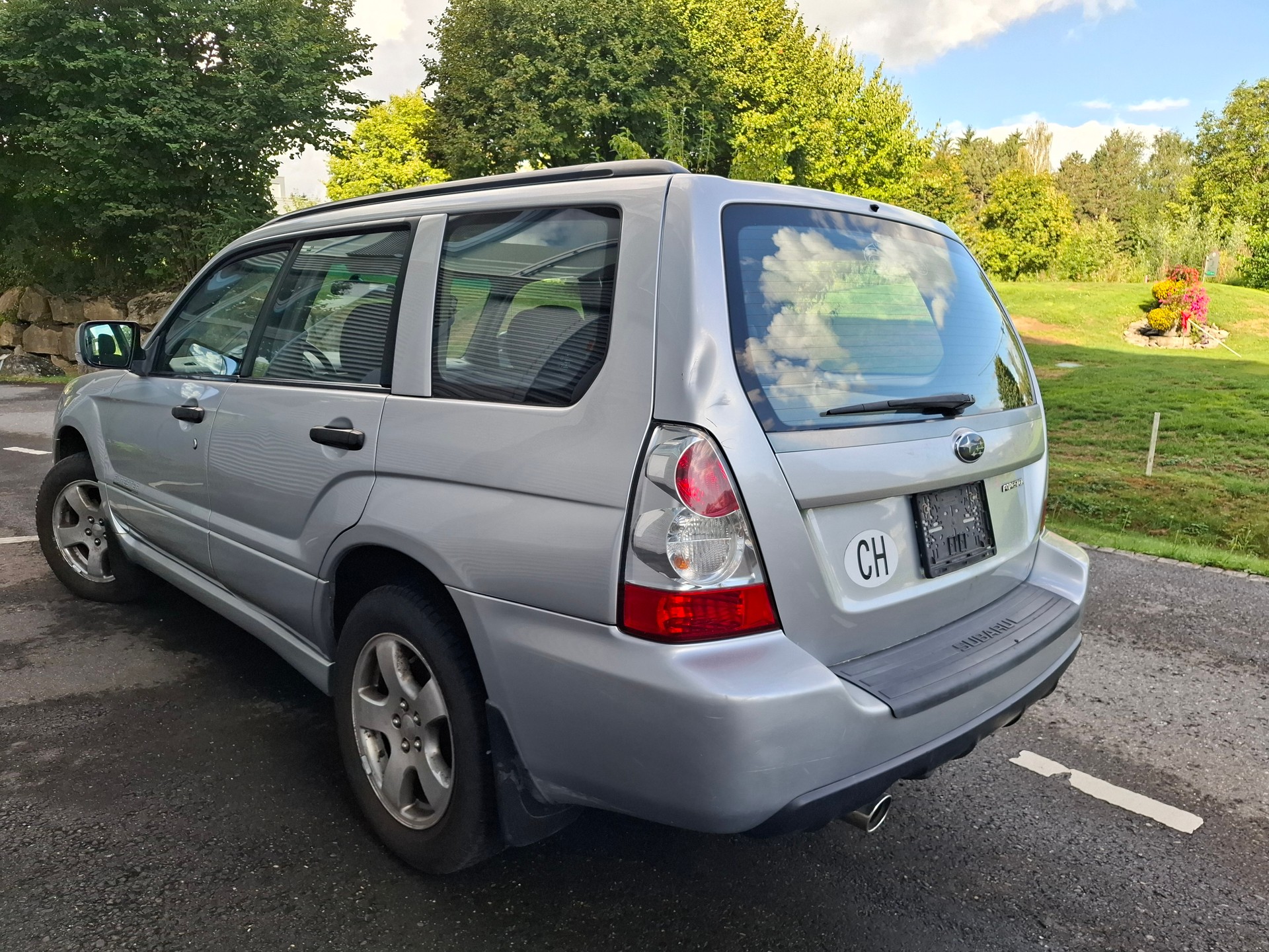 SUBARU FORESTER-image-3