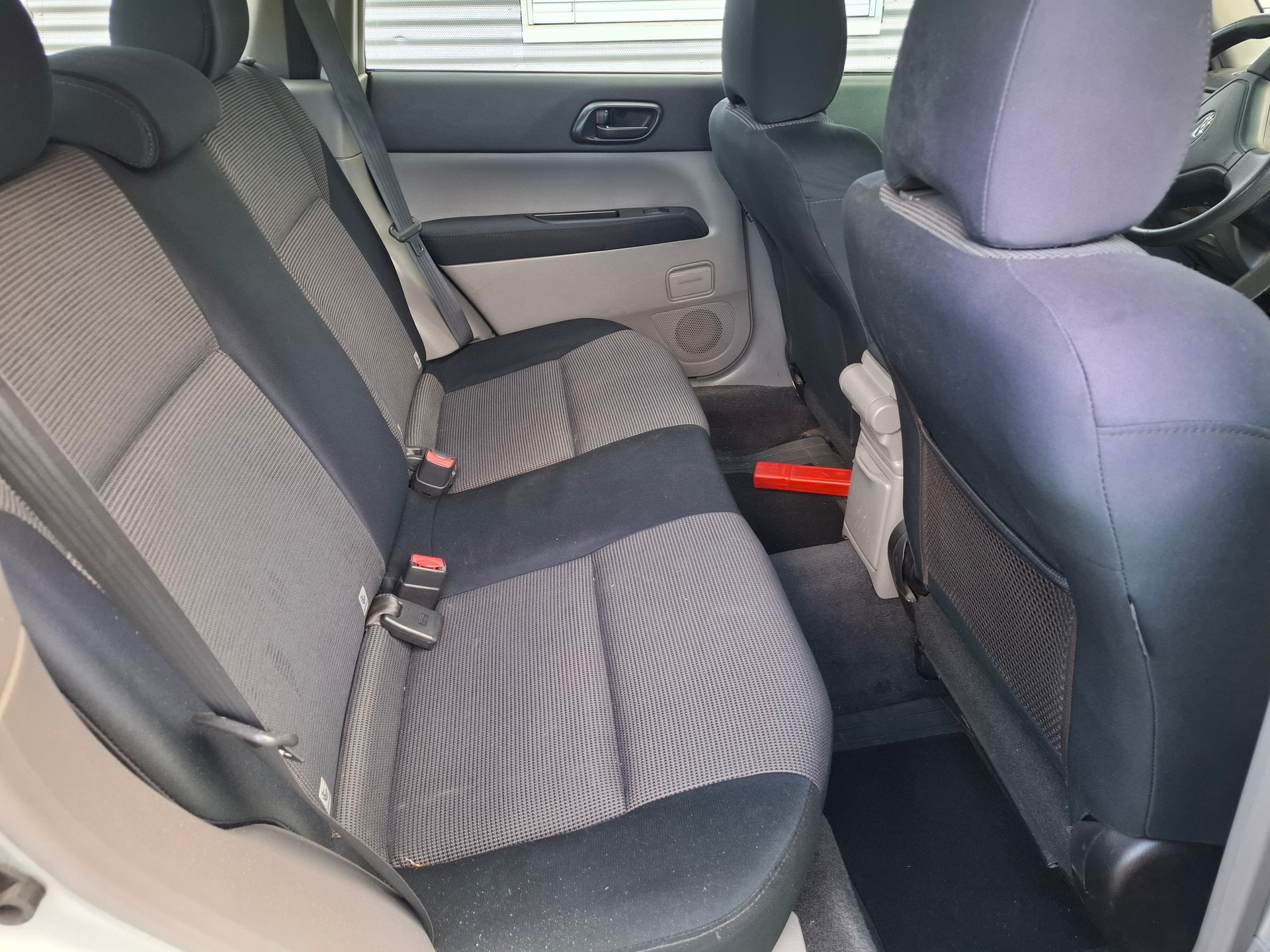 SUBARU FORESTER-image-5