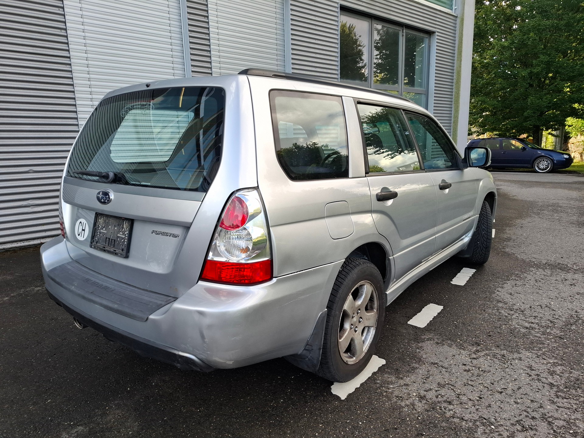 SUBARU FORESTER-image-1