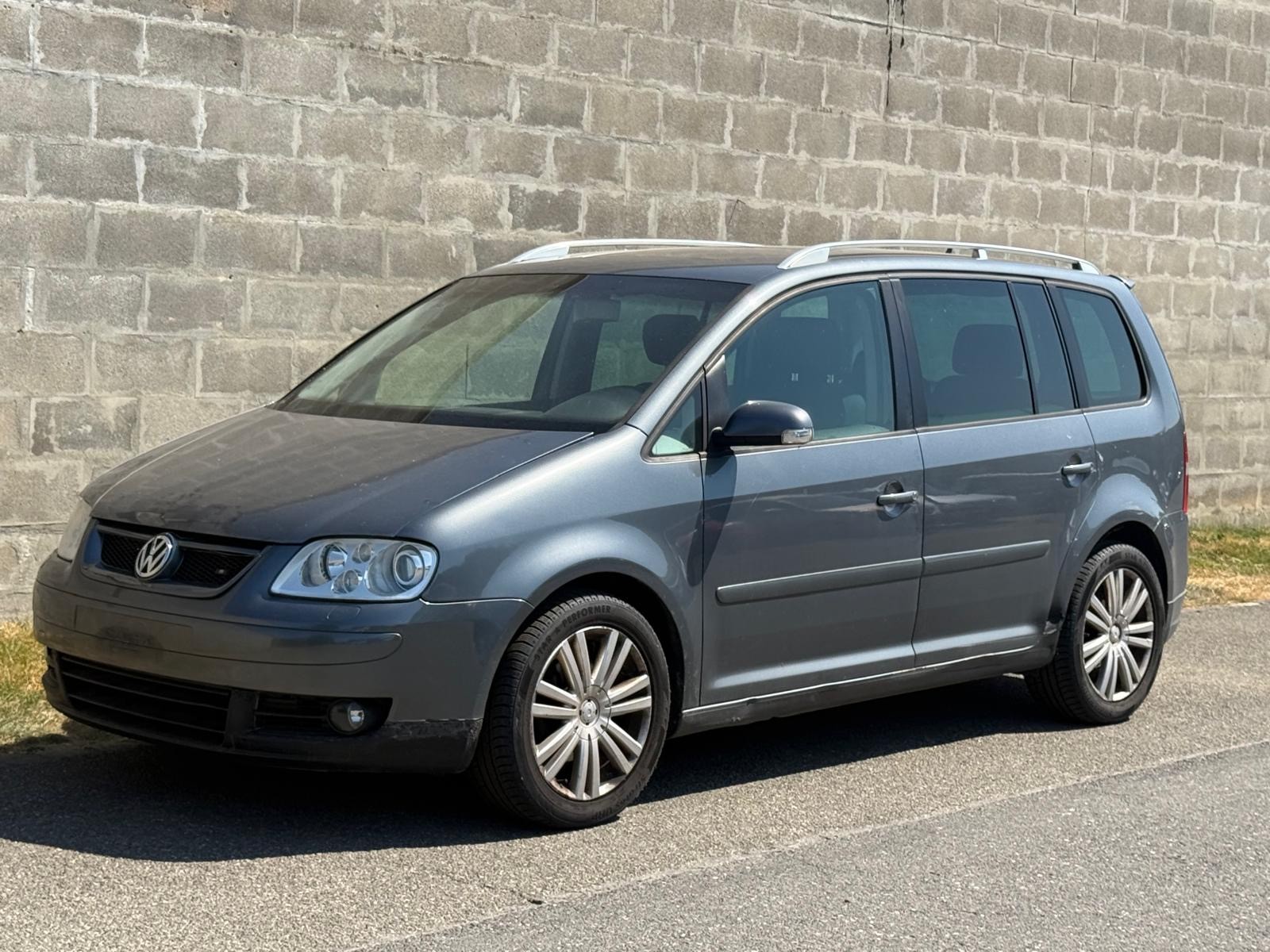 VW Touran 2.0 TDI Trendline-image-0