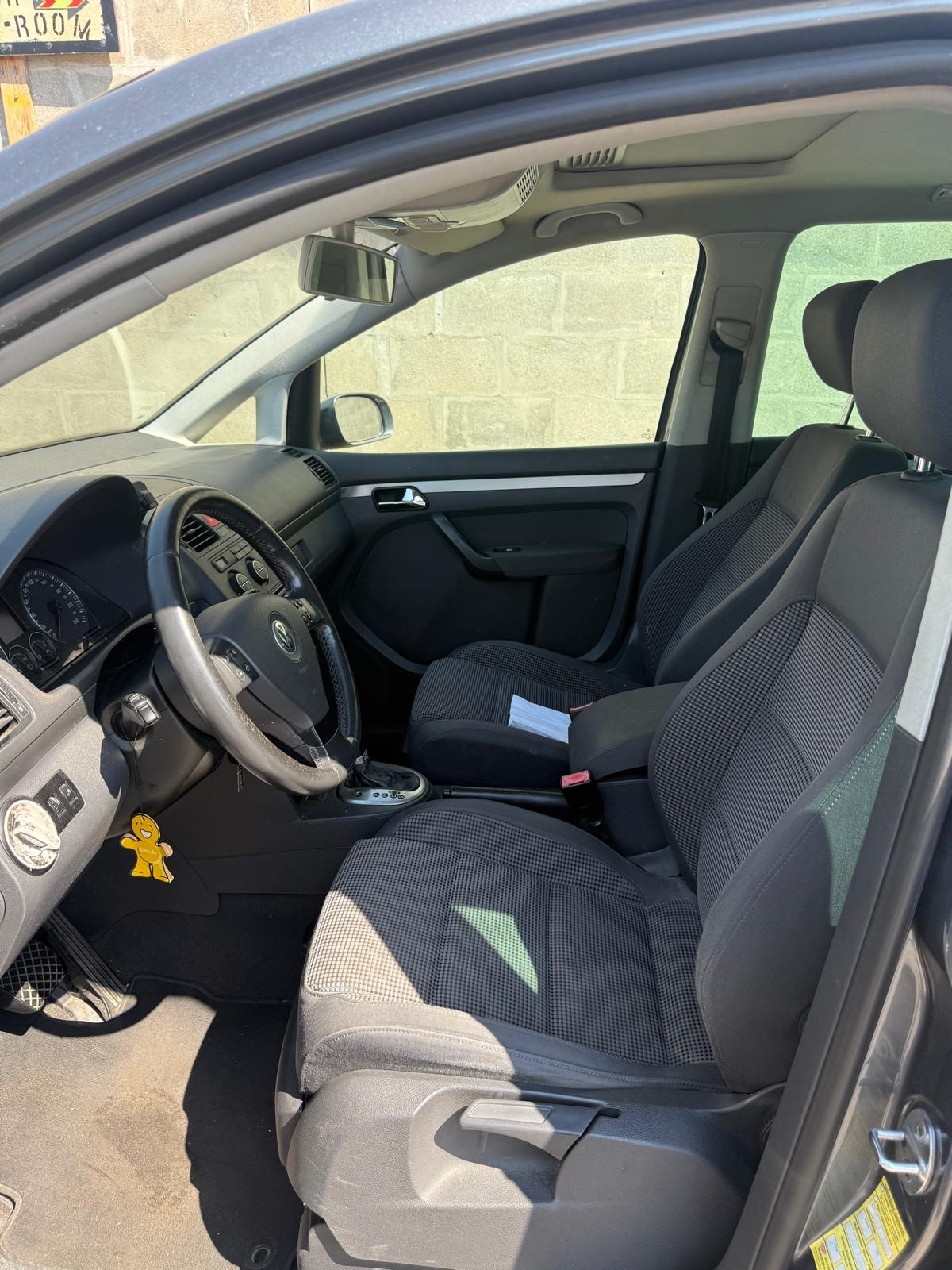 VW Touran 2.0 TDI Trendline-image-6