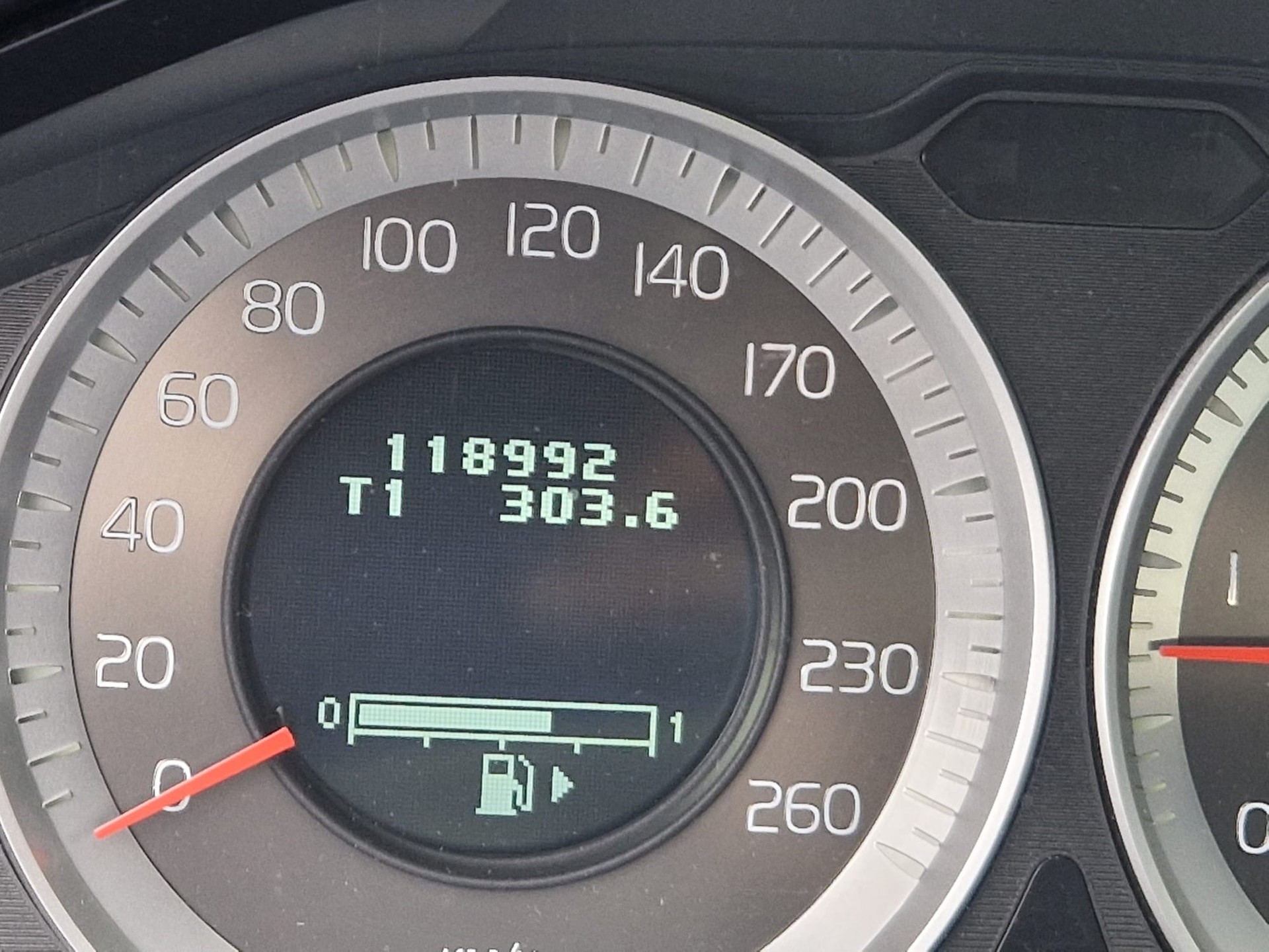 VOLVO S60 T4 Momentum Powershift-image-8
