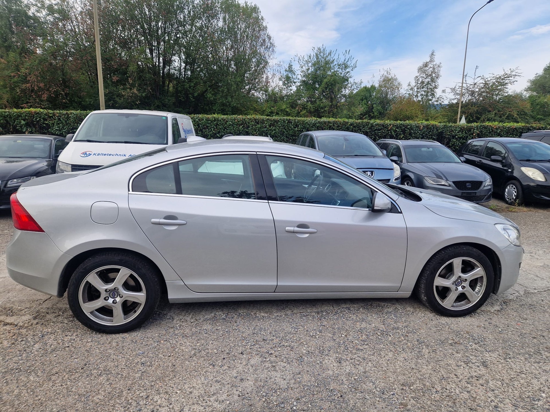 VOLVO S60 T4 Momentum Powershift-image-5