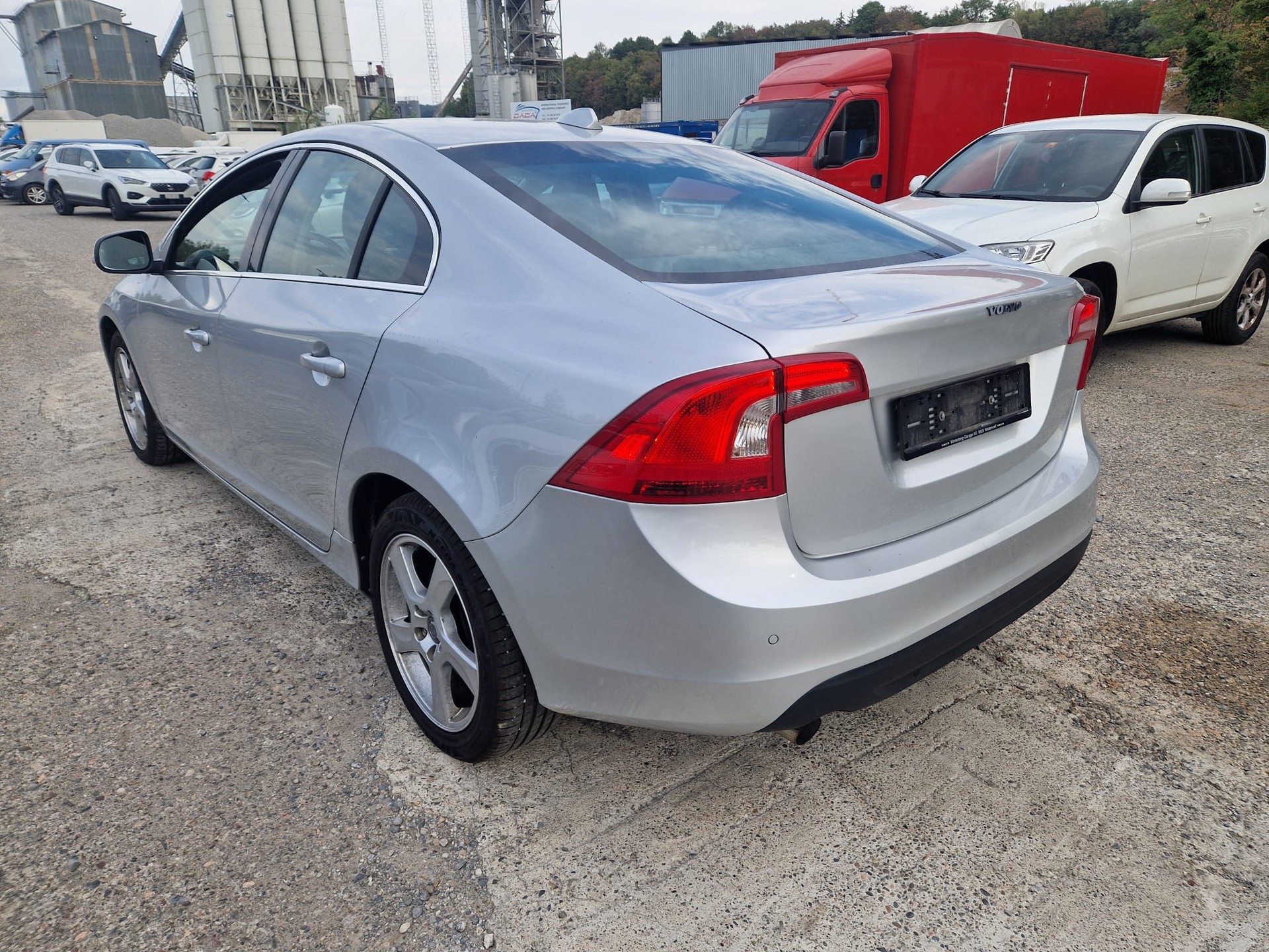 VOLVO S60 T4 Momentum Powershift-image-3