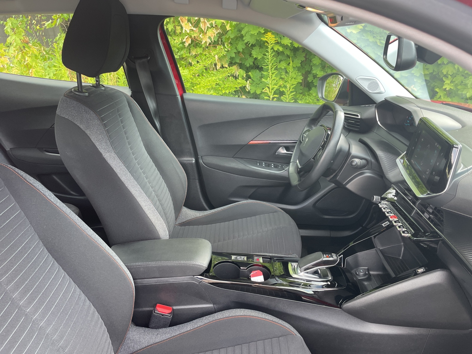 PEUGEOT 2008 e Active-image-10
