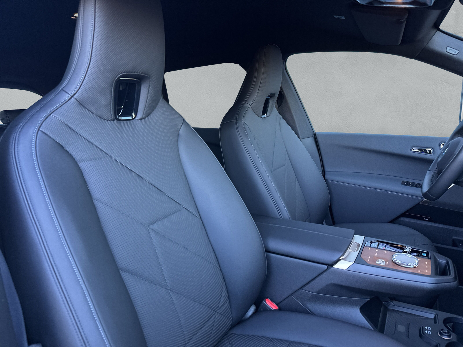 BMW iX xDrive60 M Sport Pro**Action de leasing à 0.0%**-image-12