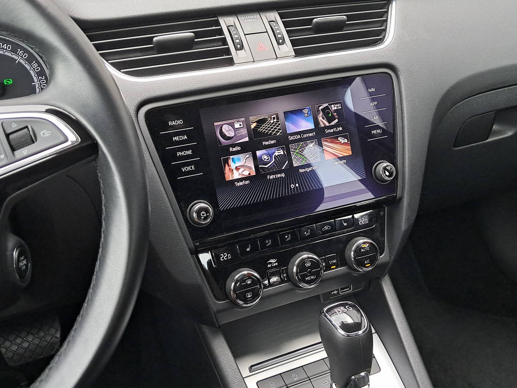 SKODA Octavia Combi 1.5 TGI G-TEC Ambition DSG-image-12