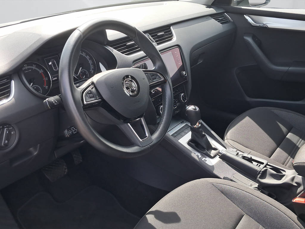 SKODA Octavia Combi 1.5 TGI G-TEC Ambition DSG-image-8