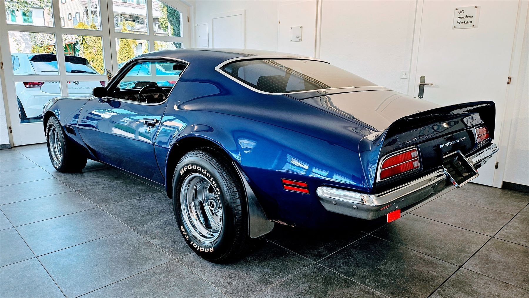 PONTIAC Firebird 350-image-1
