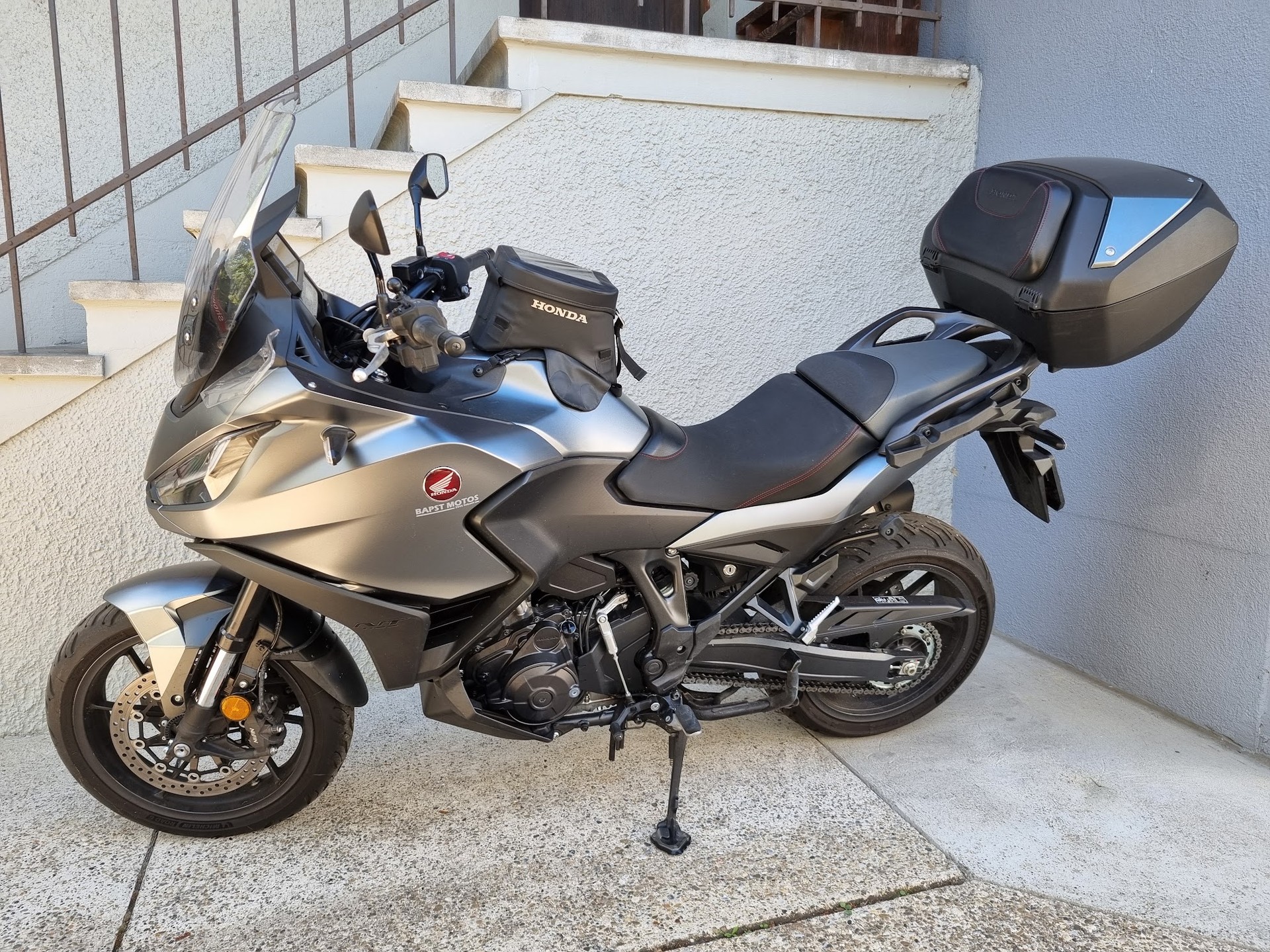 HONDA NT 1100-image-2