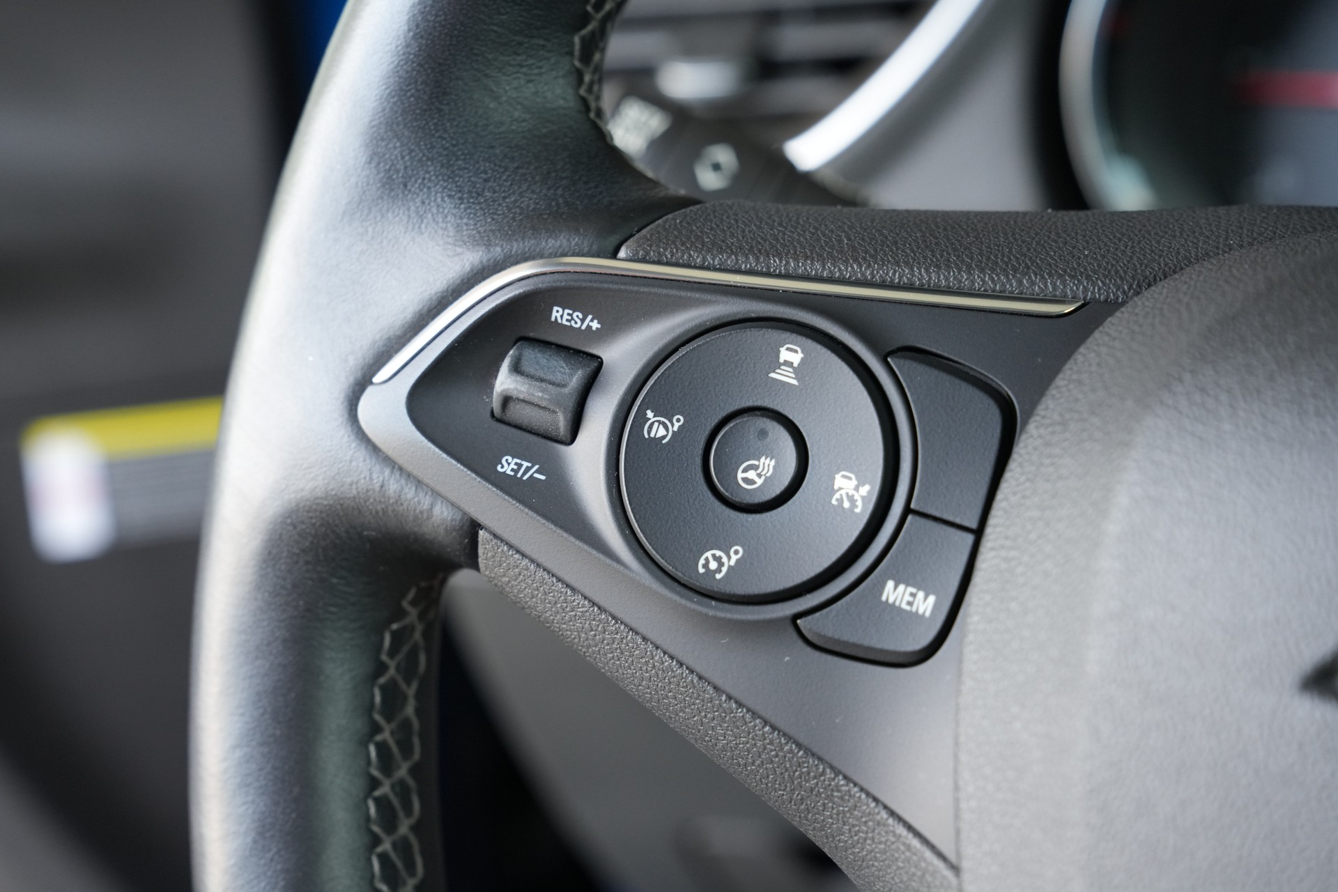 OPEL 2.0 CDTi Ultimate-image-11