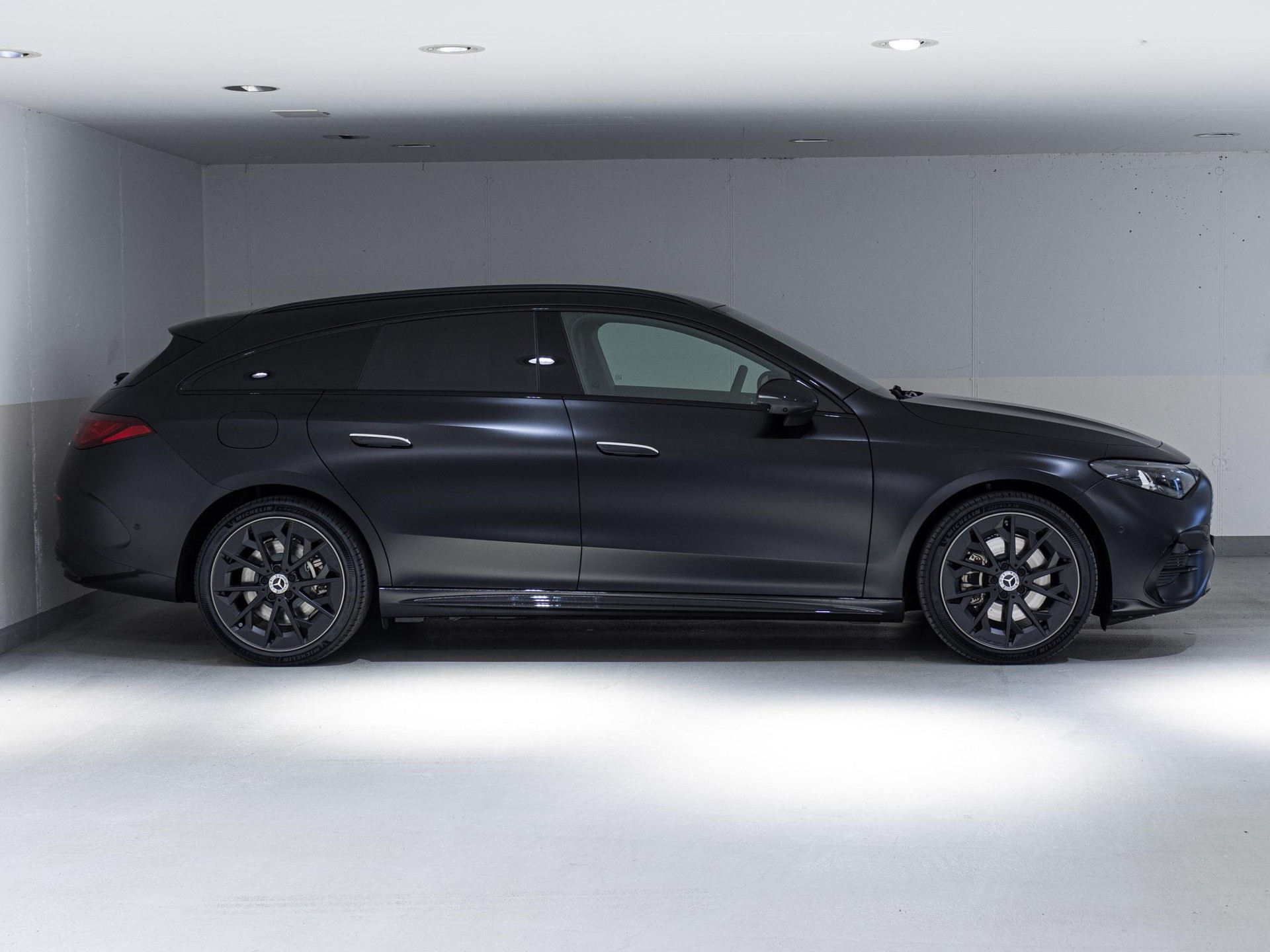 MERCEDES-BENZ CLA 350 4MATIC SB-image-1