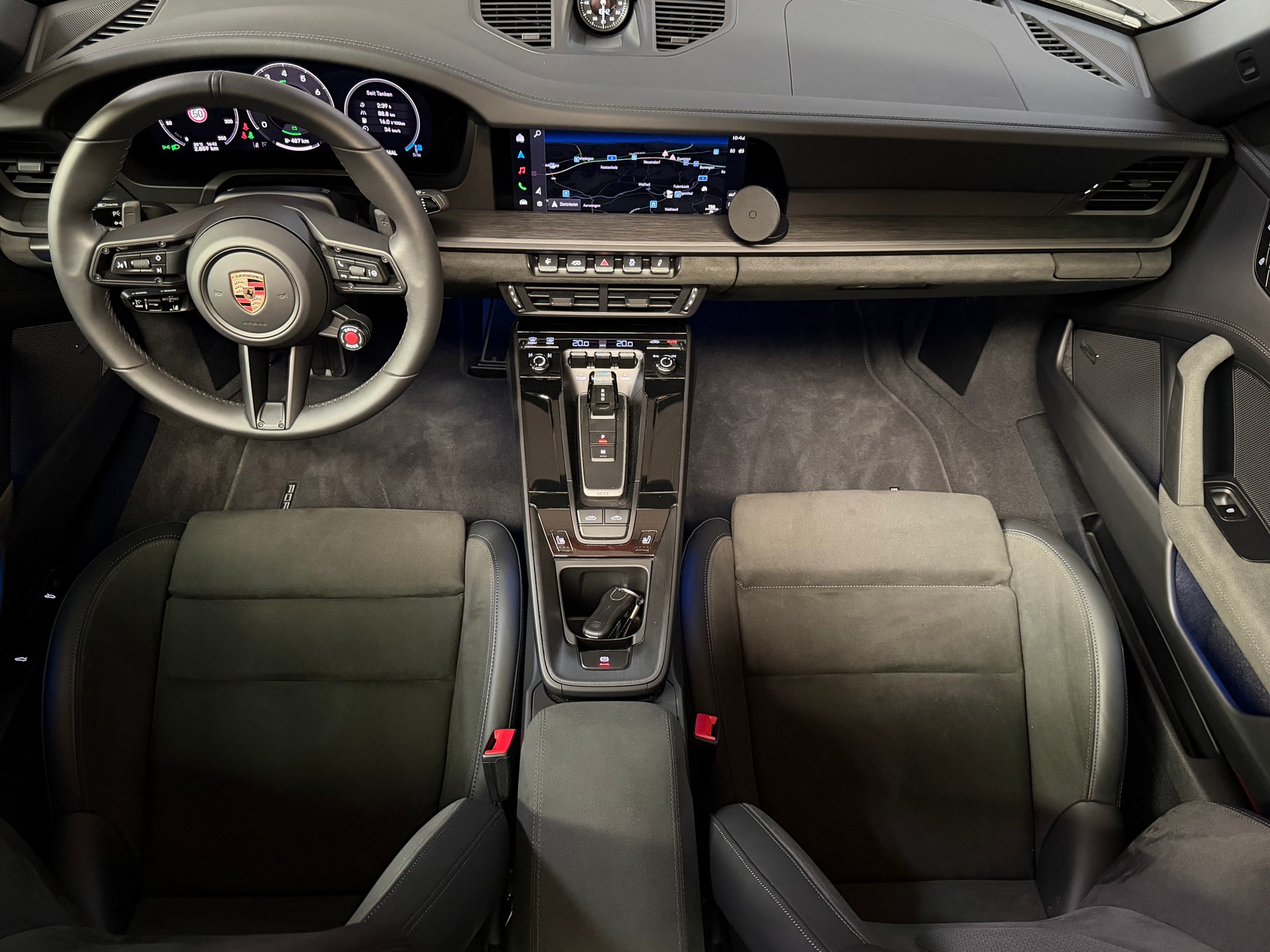 PORSCHE 911 Targa 4 GTS PDK CH-image-15