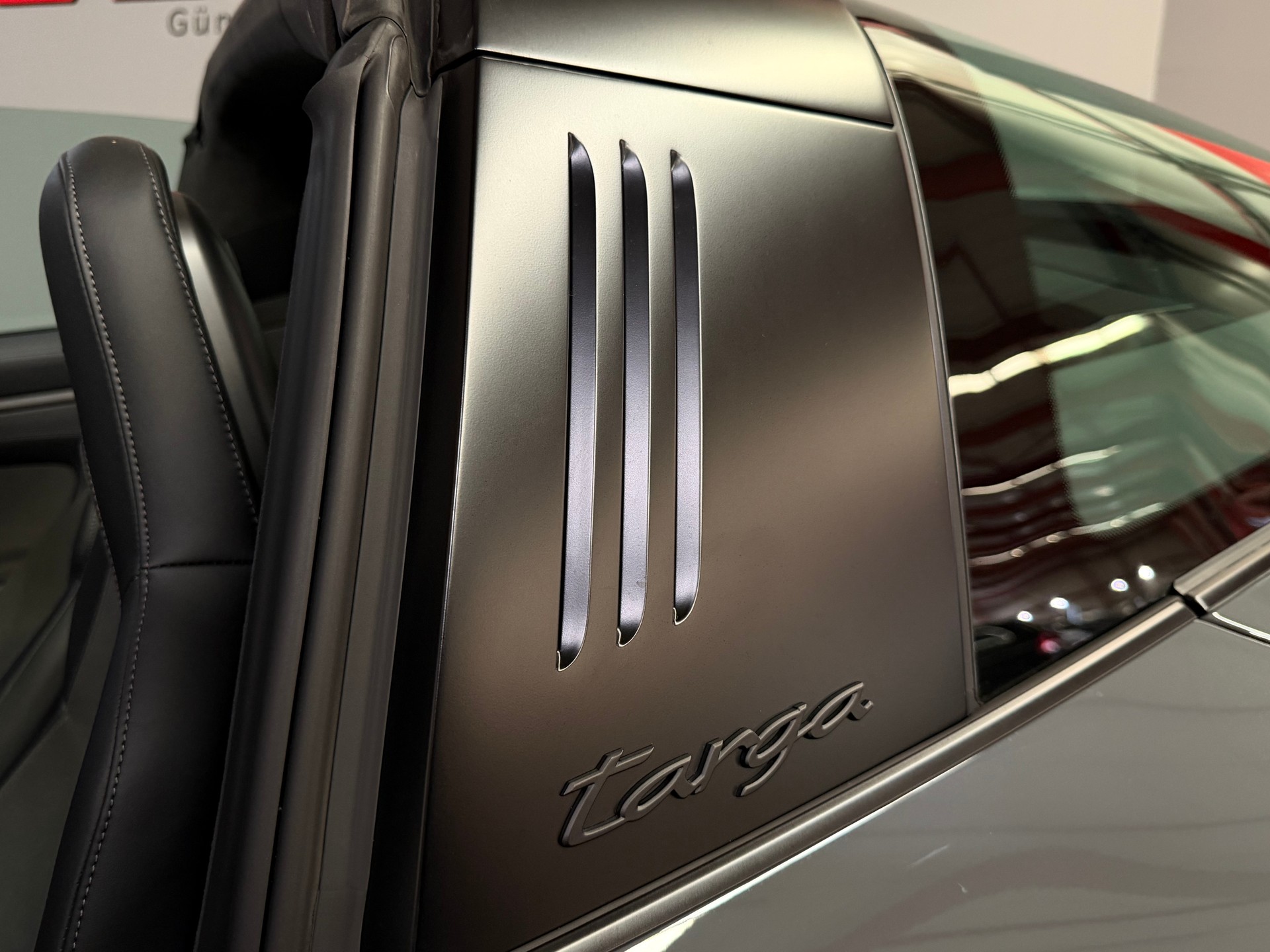 PORSCHE 911 Targa 4 GTS PDK CH-image-14