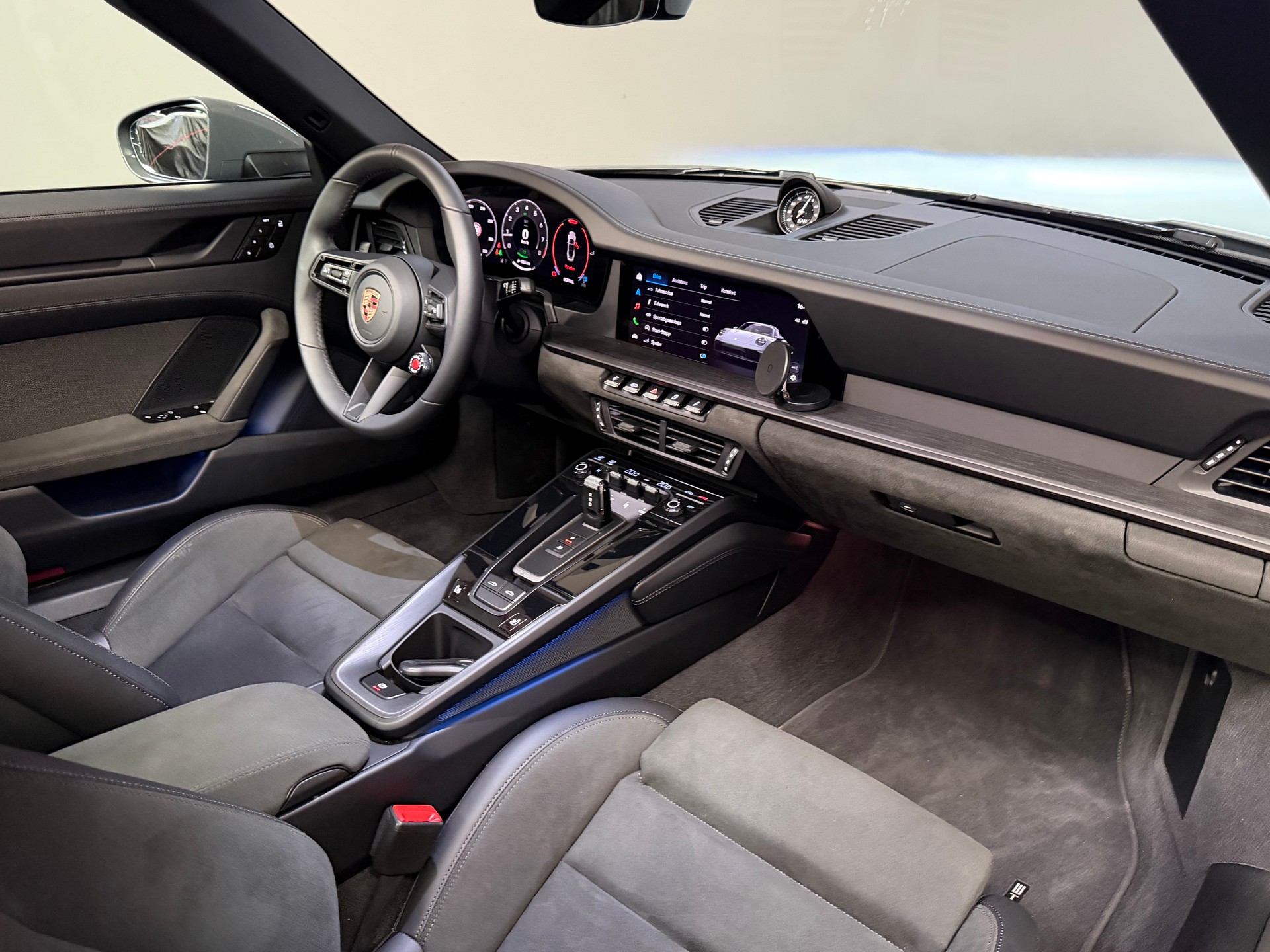 PORSCHE 911 Targa 4 GTS PDK CH-image-21