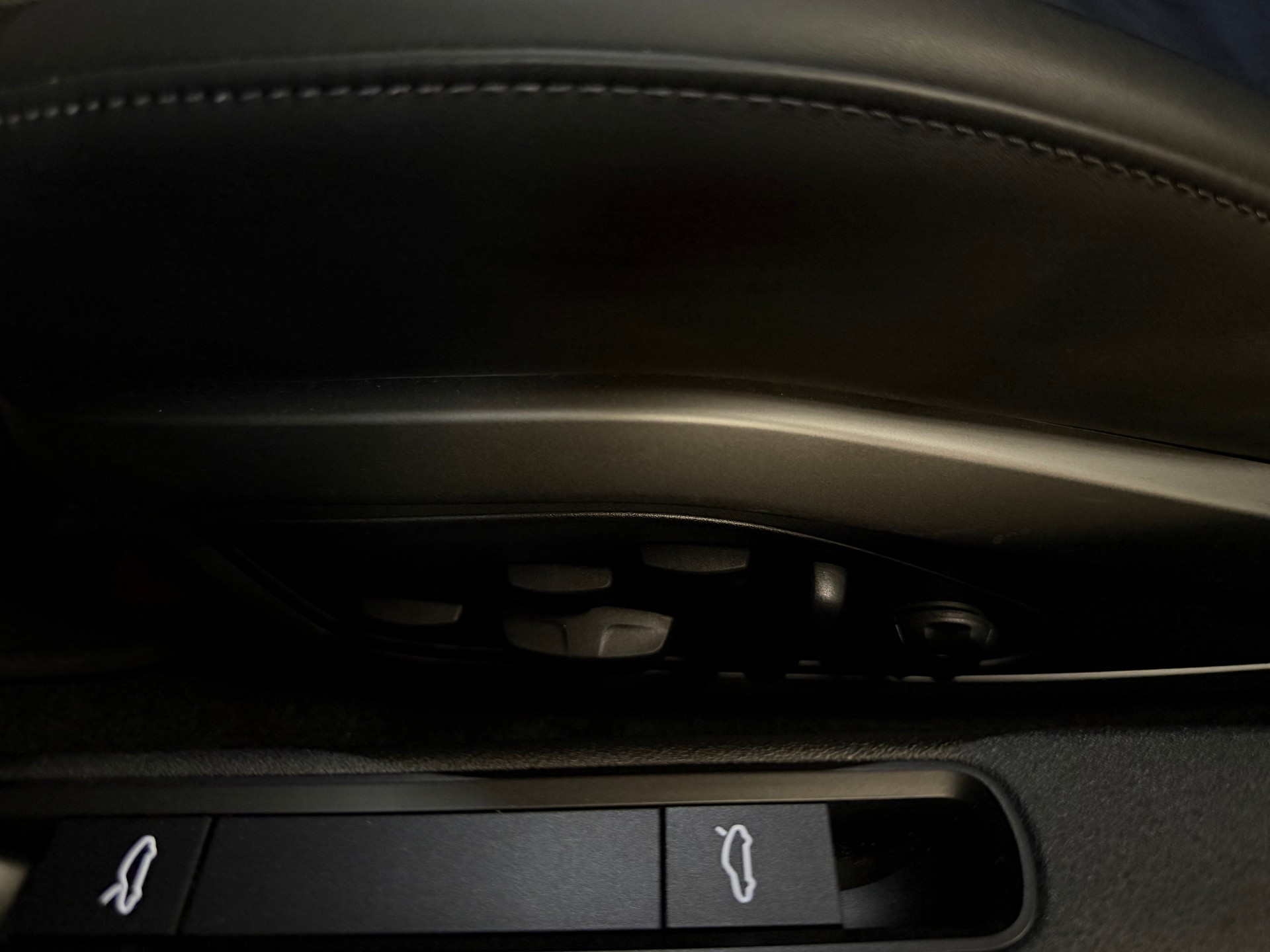 PORSCHE 911 Targa 4 GTS PDK CH-image-19