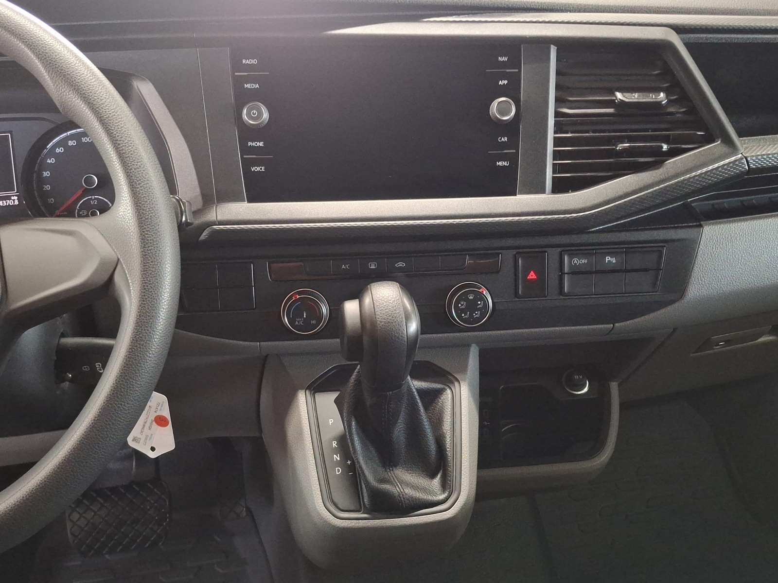 VW T6.1 2.0 TDI DSG-image-10