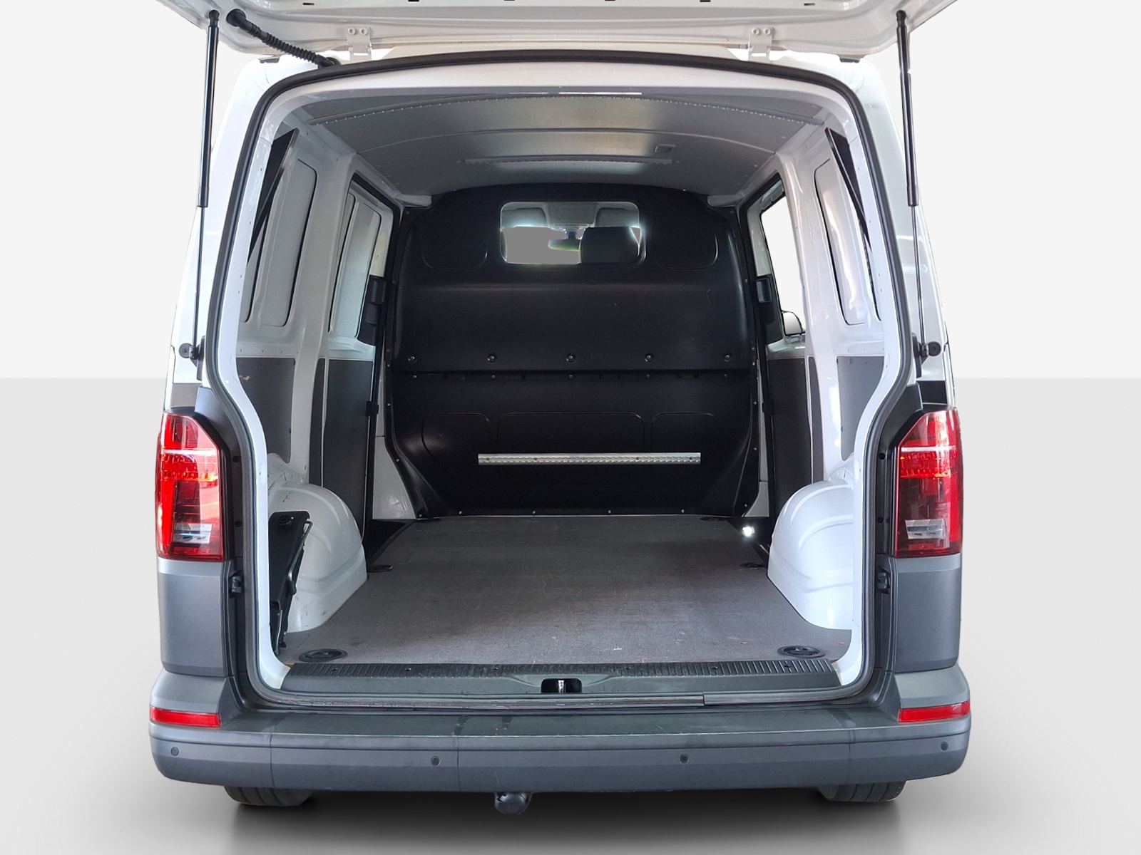 VW T6.1 2.0 TDI DSG-image-12