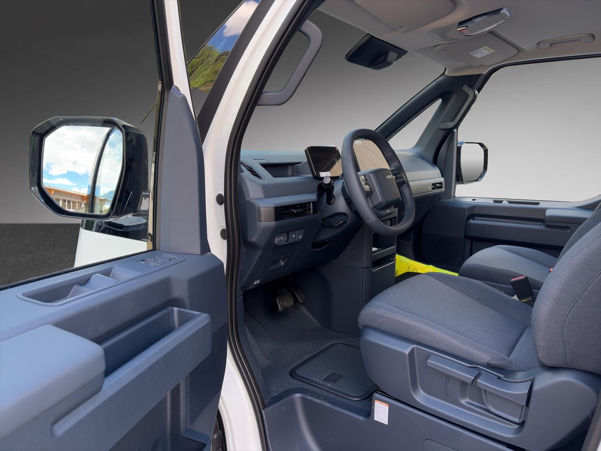 KIA PV5 Cargo 71.2 kWh Plus-image-9