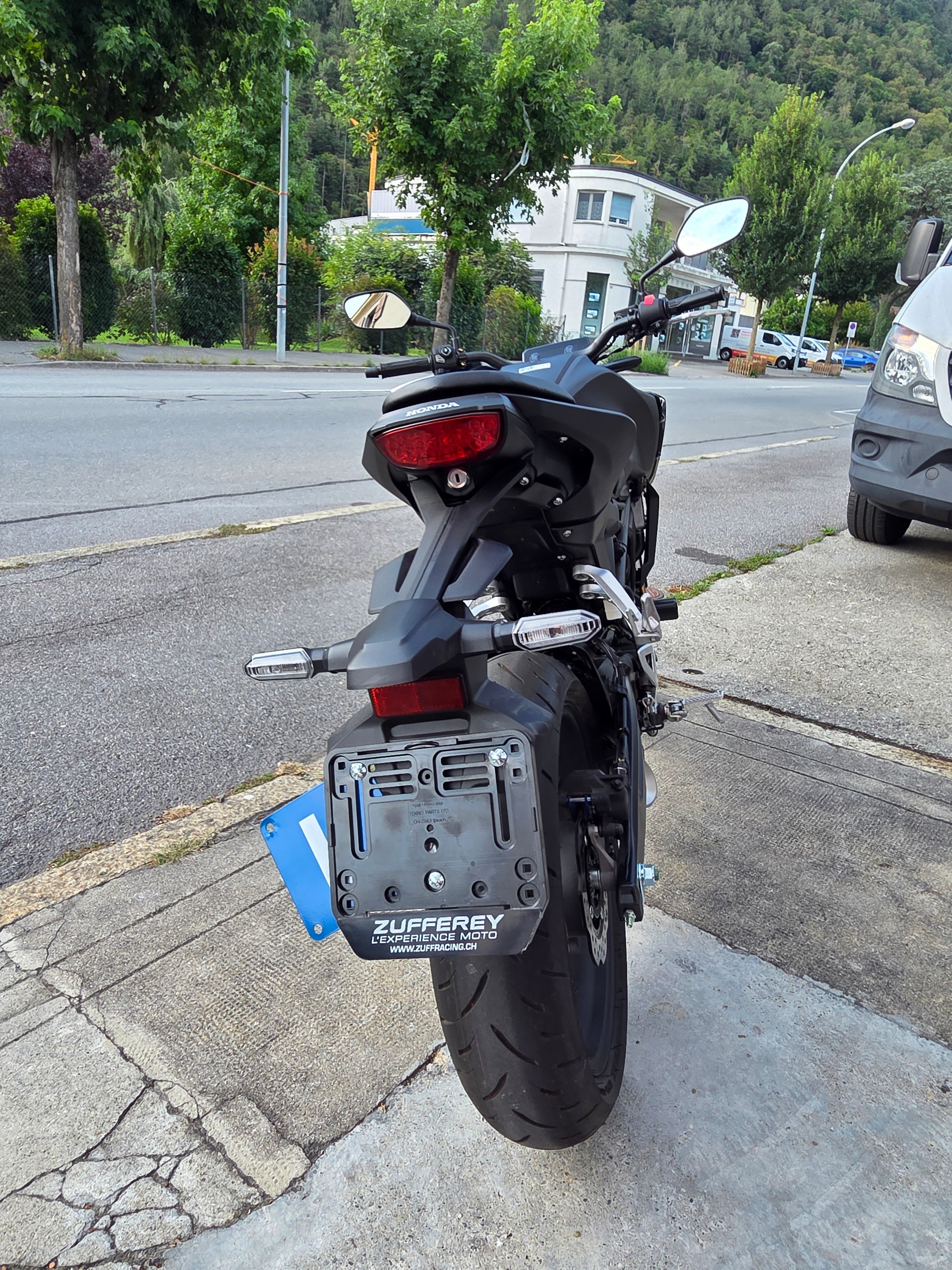 HONDA CB 125 R-image-1