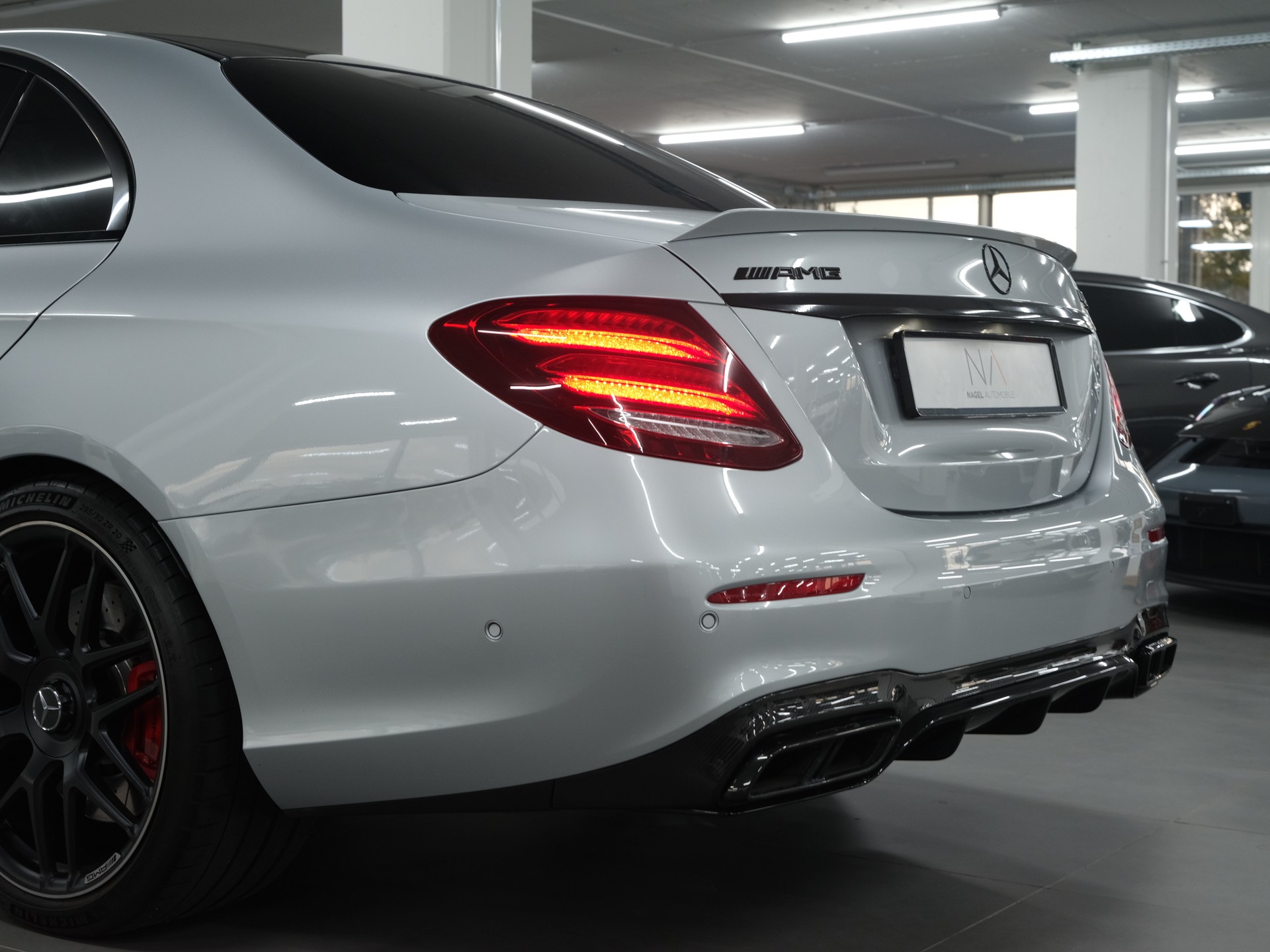 MERCEDES-BENZ E 63 AMG S 4Matic Speedshift MCT *AMG Performance* *Burmester* *Panorama*-image-17