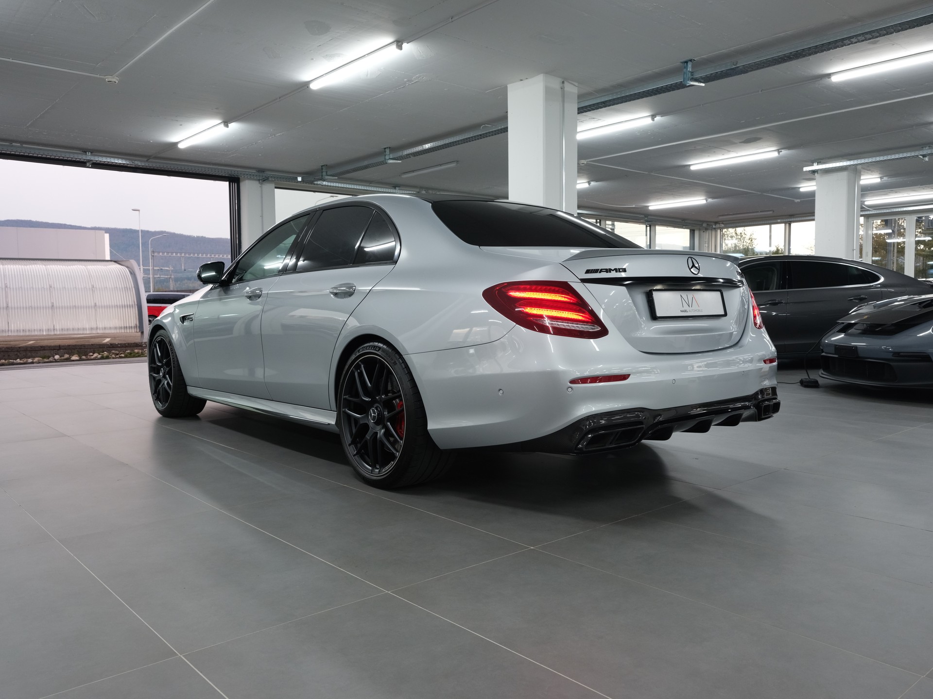 MERCEDES-BENZ E 63 AMG S 4Matic Speedshift MCT *AMG Performance* *Burmester* *Panorama*-image-5