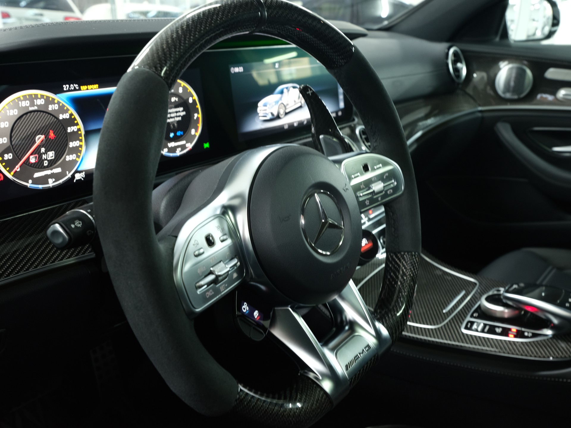 MERCEDES-BENZ E 63 AMG S 4Matic Speedshift MCT *AMG Performance* *Burmester* *Panorama*-image-25