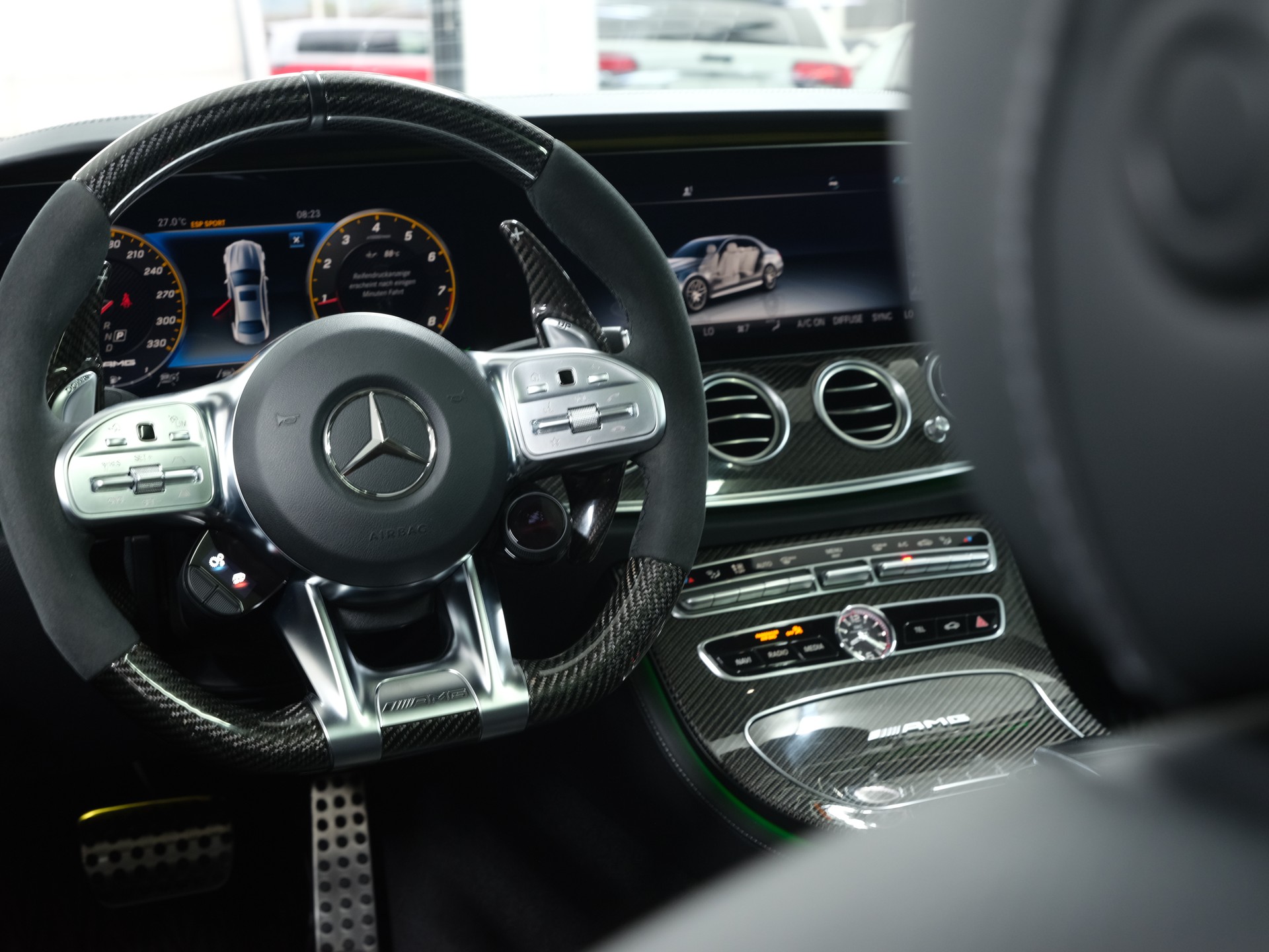 MERCEDES-BENZ E 63 AMG S 4Matic Speedshift MCT *AMG Performance* *Burmester* *Panorama*-image-27