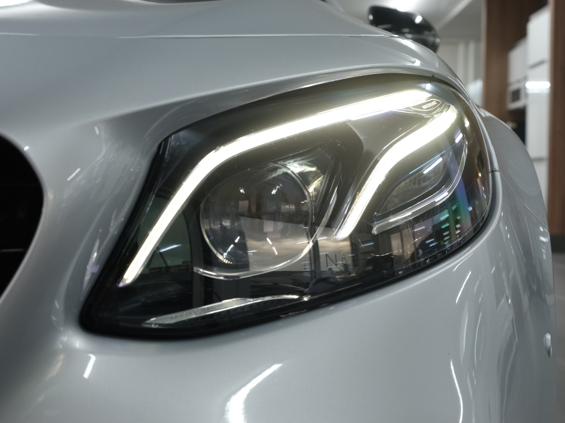 MERCEDES-BENZ E 63 AMG S 4Matic Speedshift MCT *AMG Performance* *Burmester* *Panorama*-image-13