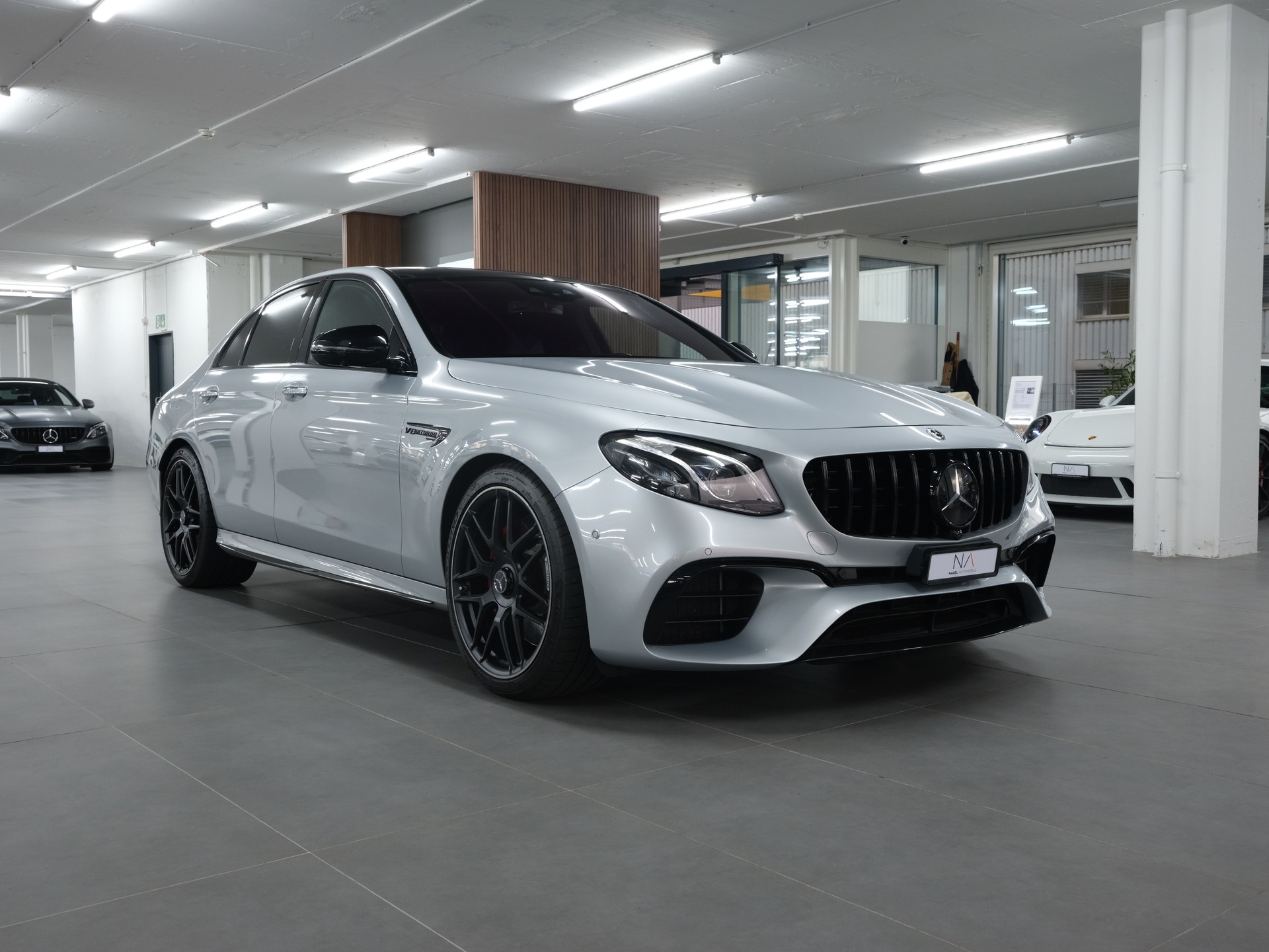 MERCEDES-BENZ E 63 AMG S 4Matic Speedshift MCT *AMG Performance* *Burmester* *Panorama*-image-1