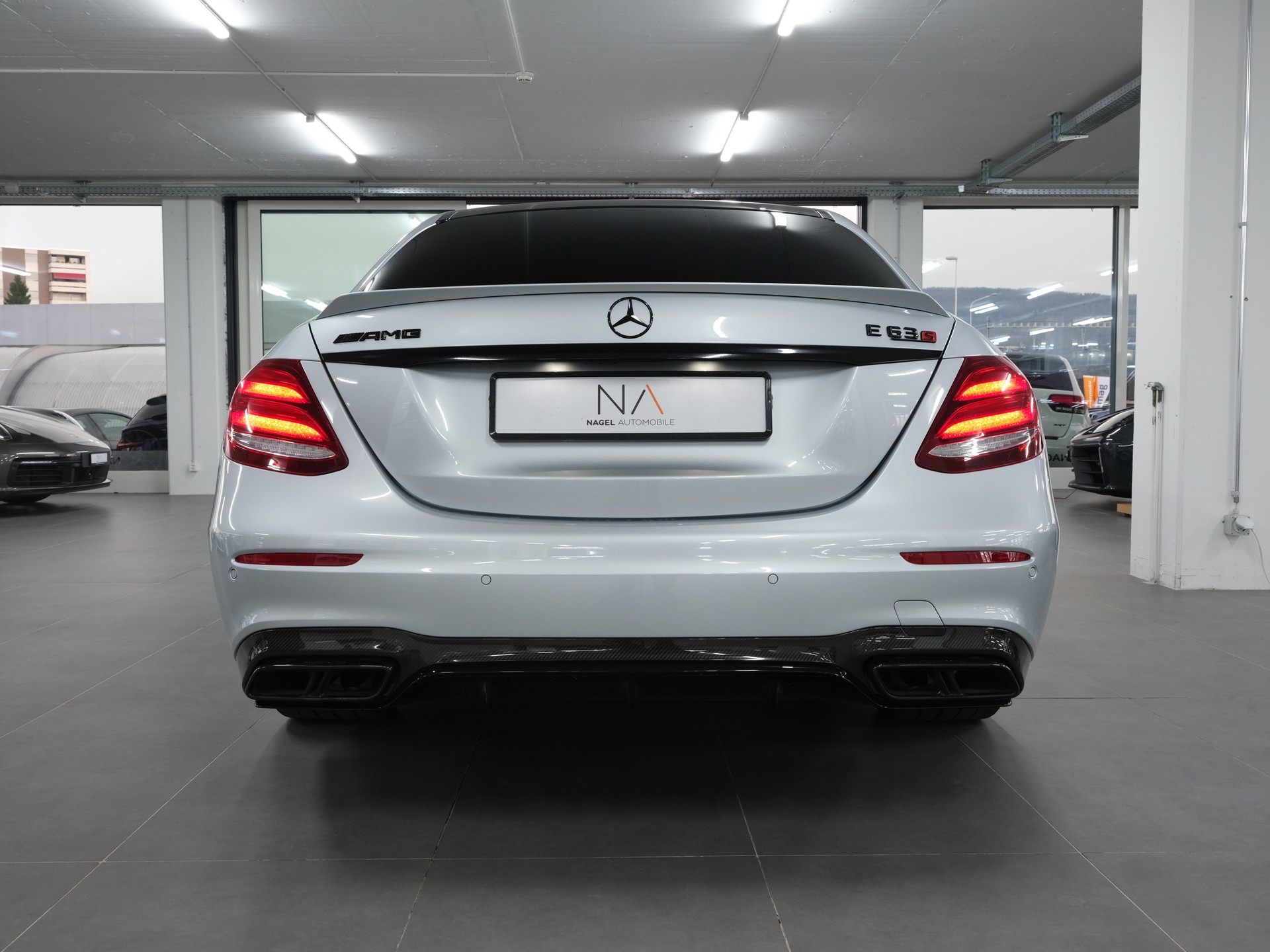 MERCEDES-BENZ E 63 AMG S 4Matic Speedshift MCT *AMG Performance* *Burmester* *Panorama*-image-4