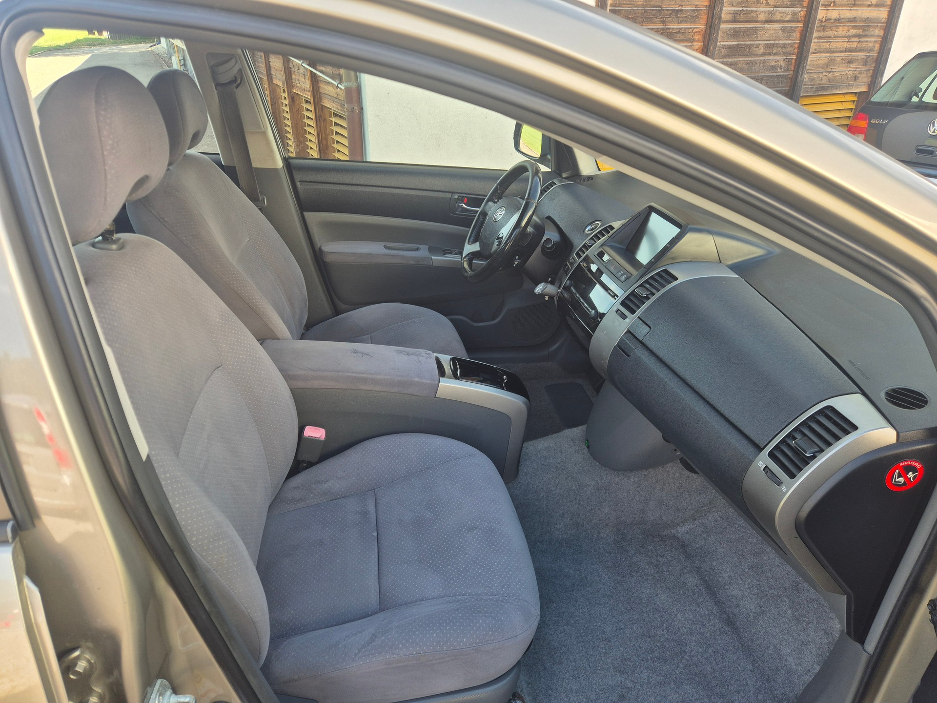 TOYOTA Prius 1.5 16V Hybrid-image-5