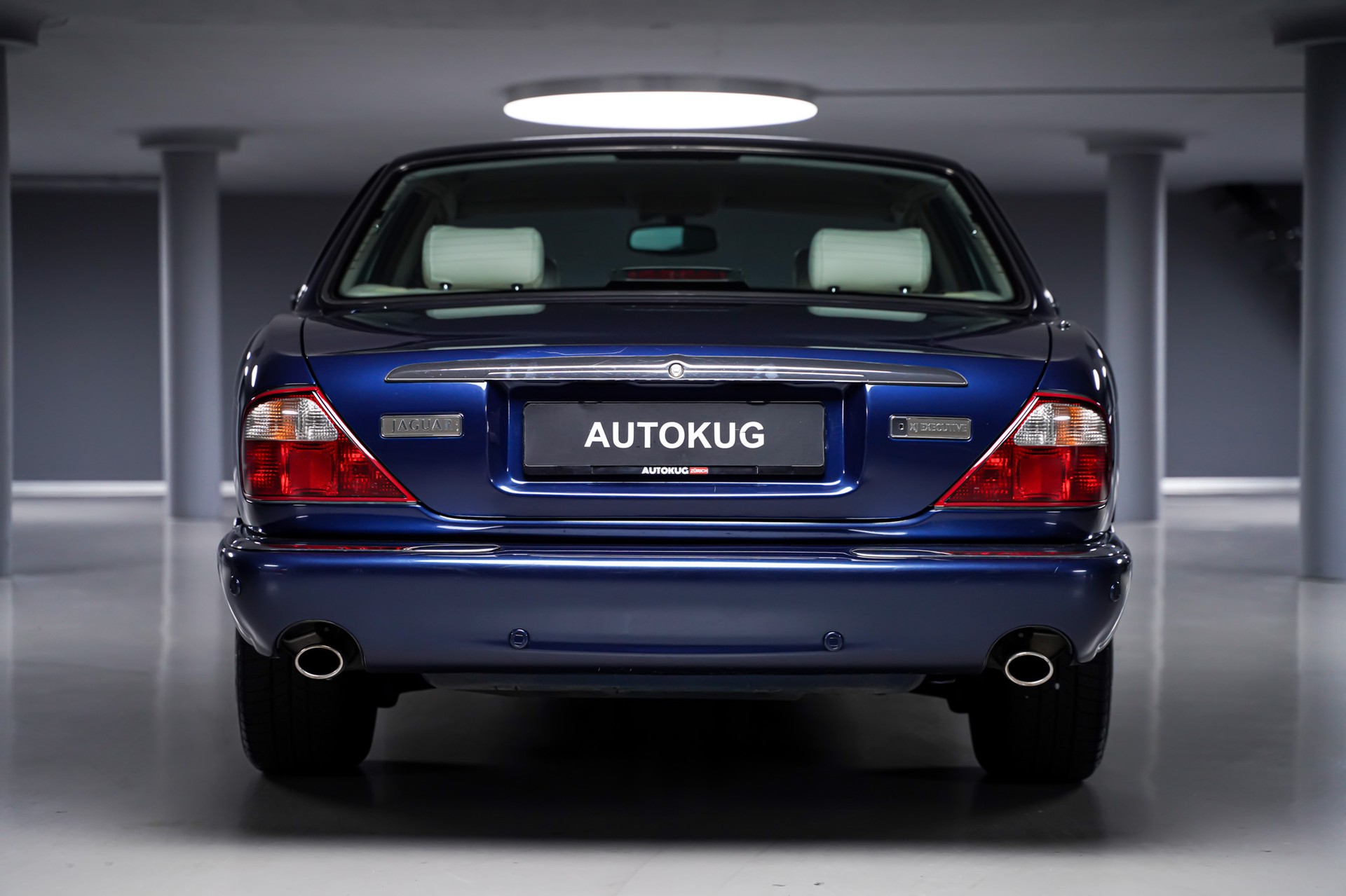 JAGUAR XJ 3.2 V8 Executive-image-4