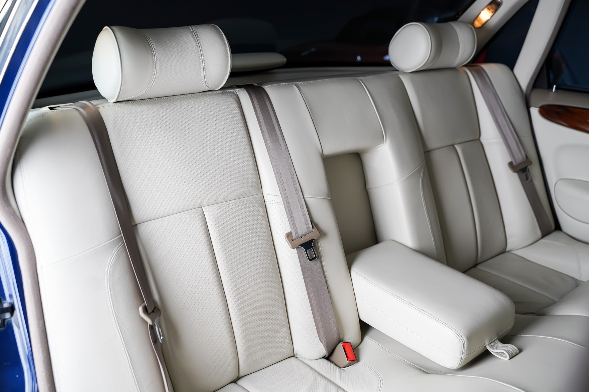 JAGUAR XJ 3.2 V8 Executive-image-15