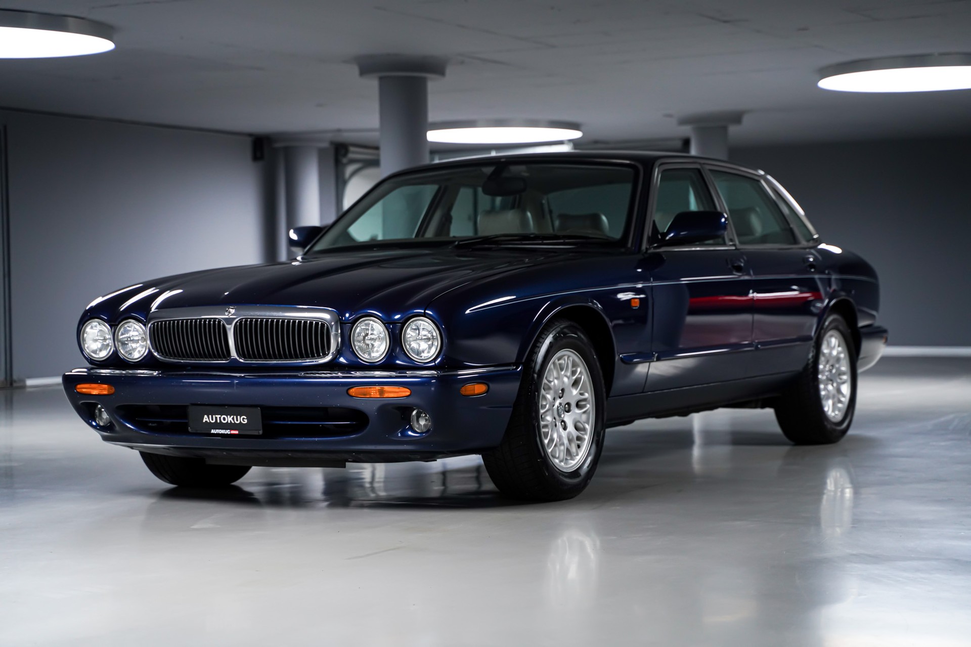 JAGUAR XJ 3.2 V8 Executive-image-0