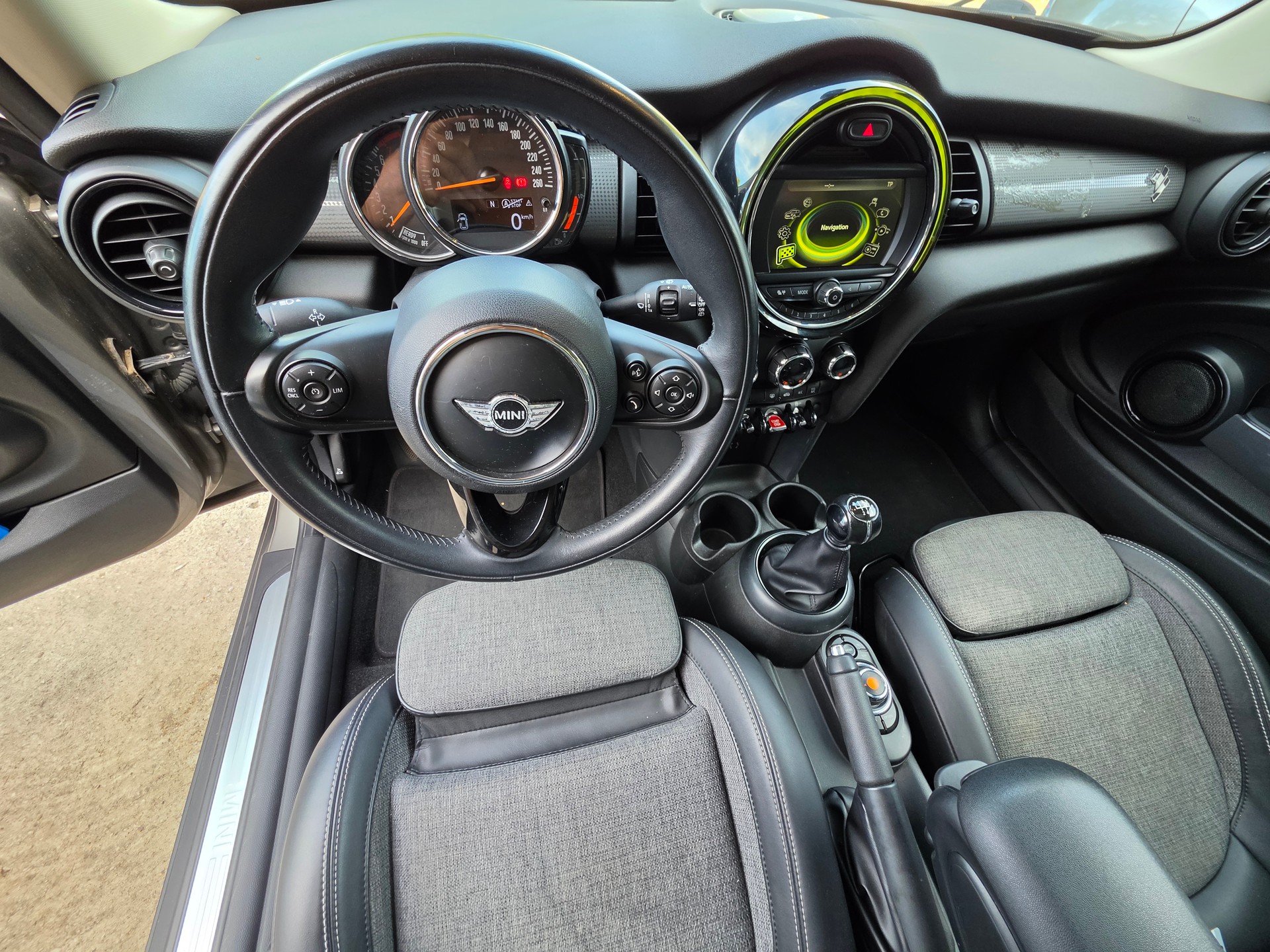 MINI Cooper Hyde Park-image-13