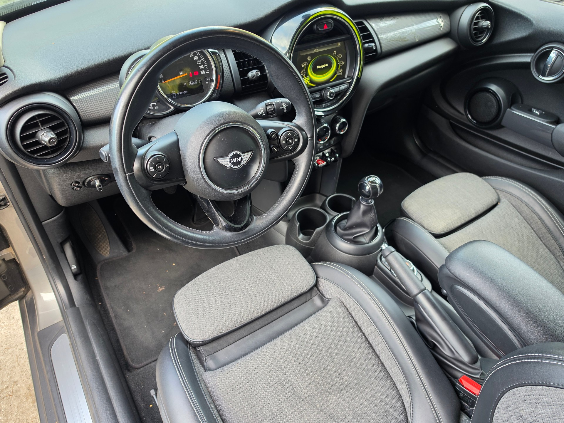 MINI Cooper Hyde Park-image-8