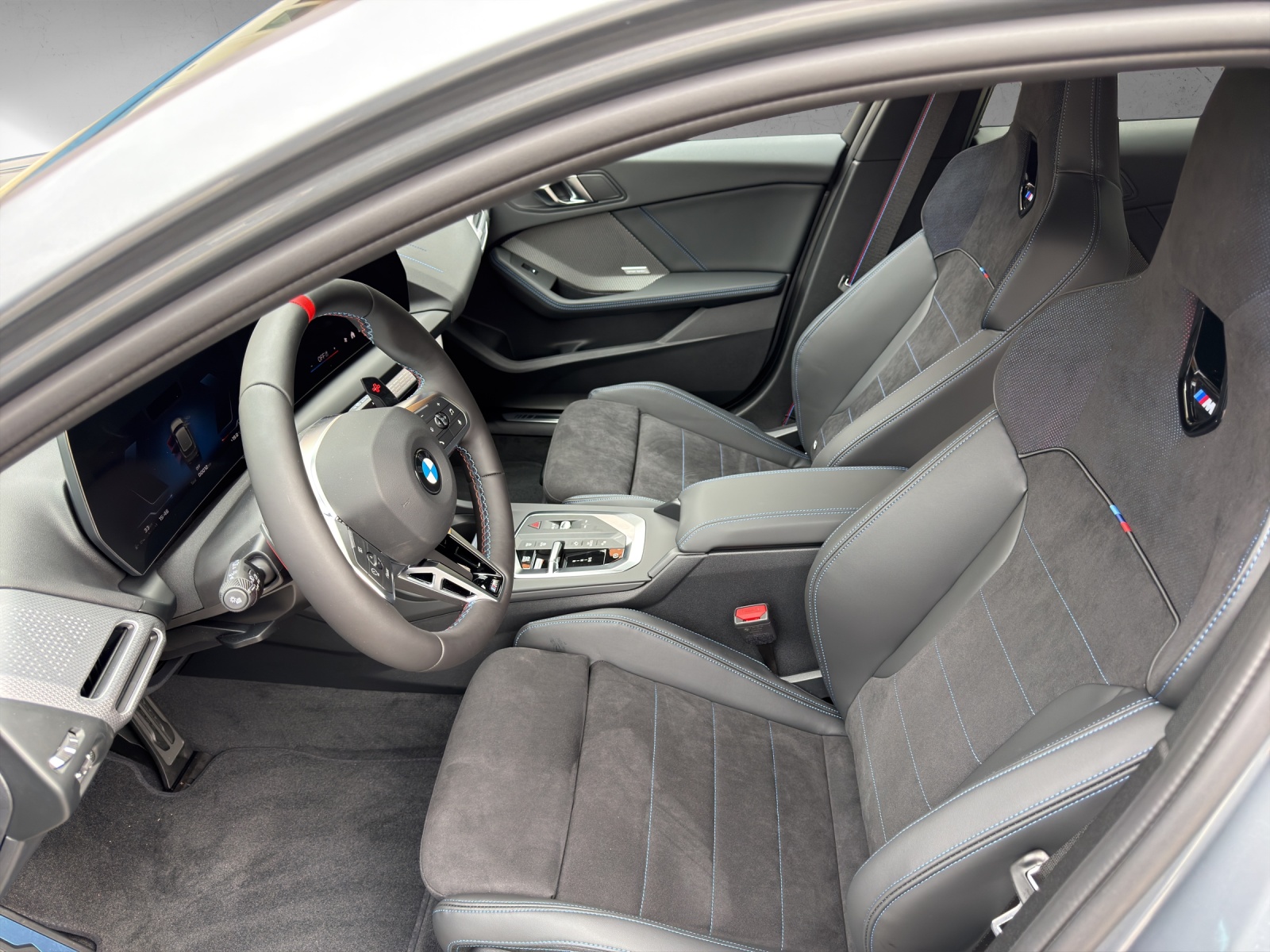 BMW M135 xDrive-image-15