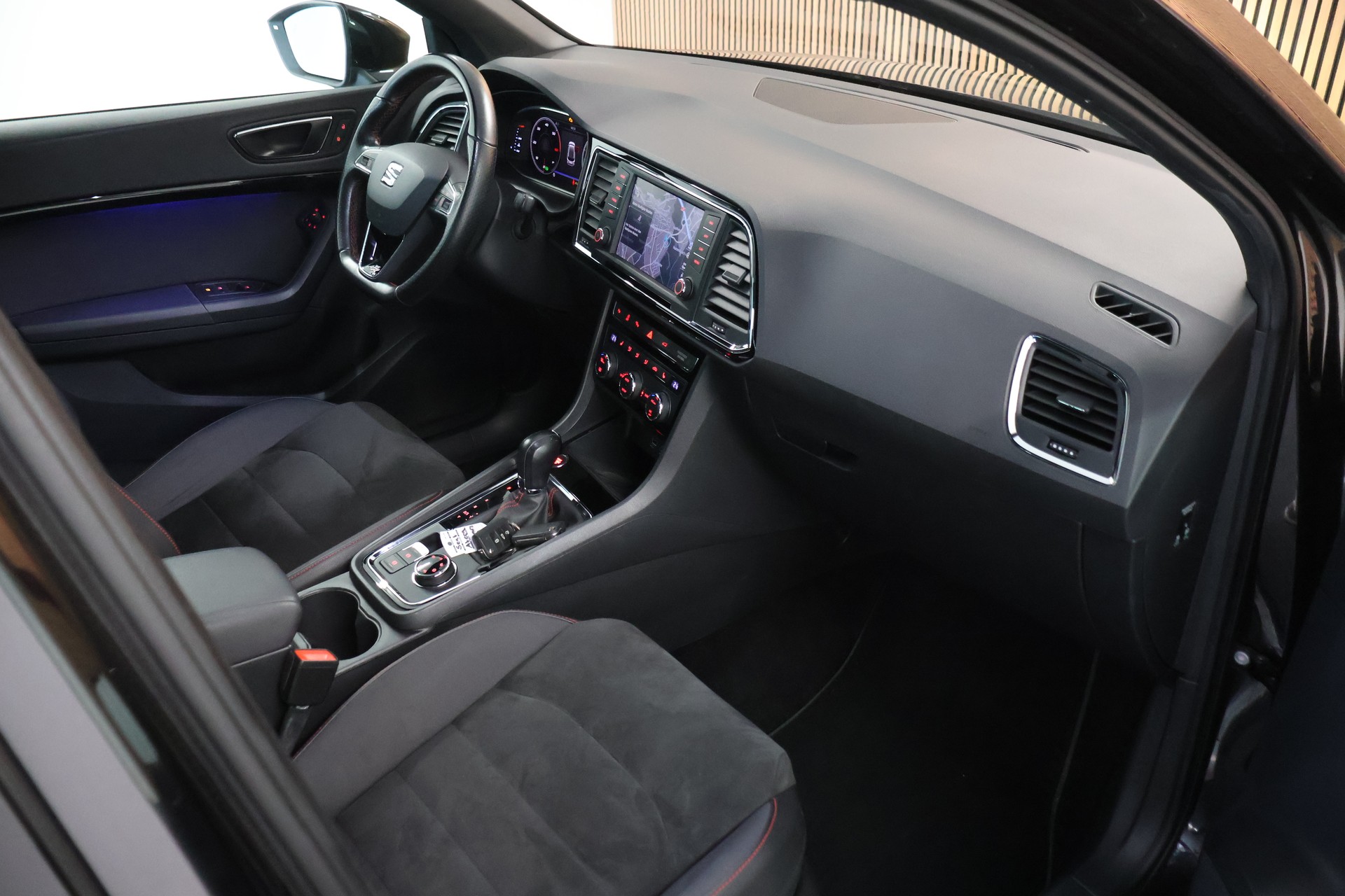 SEAT Ateca 2.0 TDI CR FR 4Drive DSG-image-15
