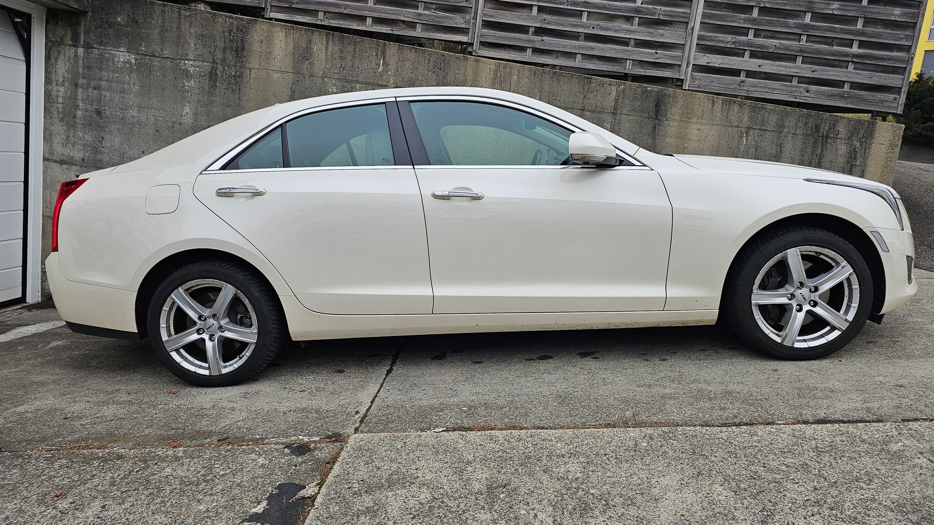 CADILLAC ATS 2.0 Sedan Turbo Luxury AWD Automatic-image-10