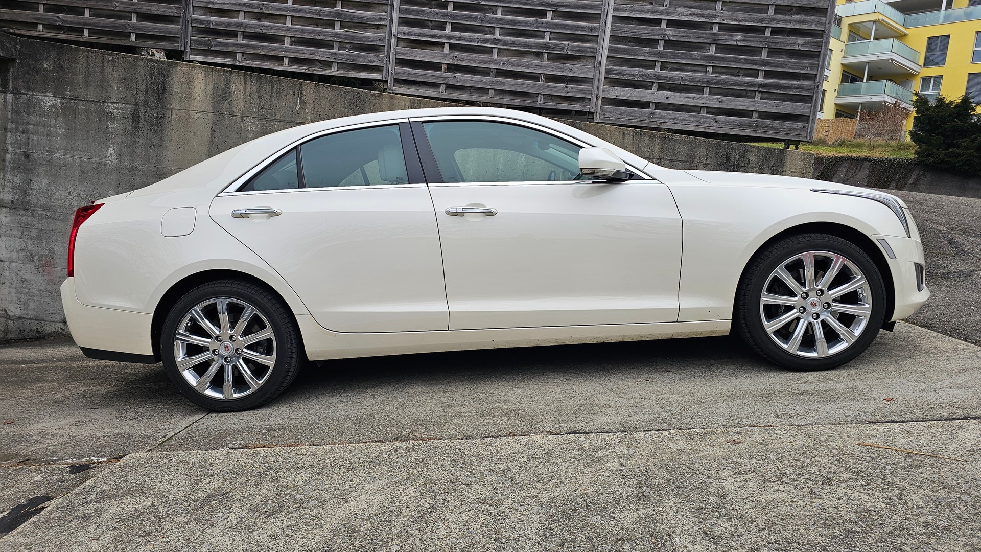 CADILLAC ATS 2.0 Sedan Turbo Luxury AWD Automatic-image-4