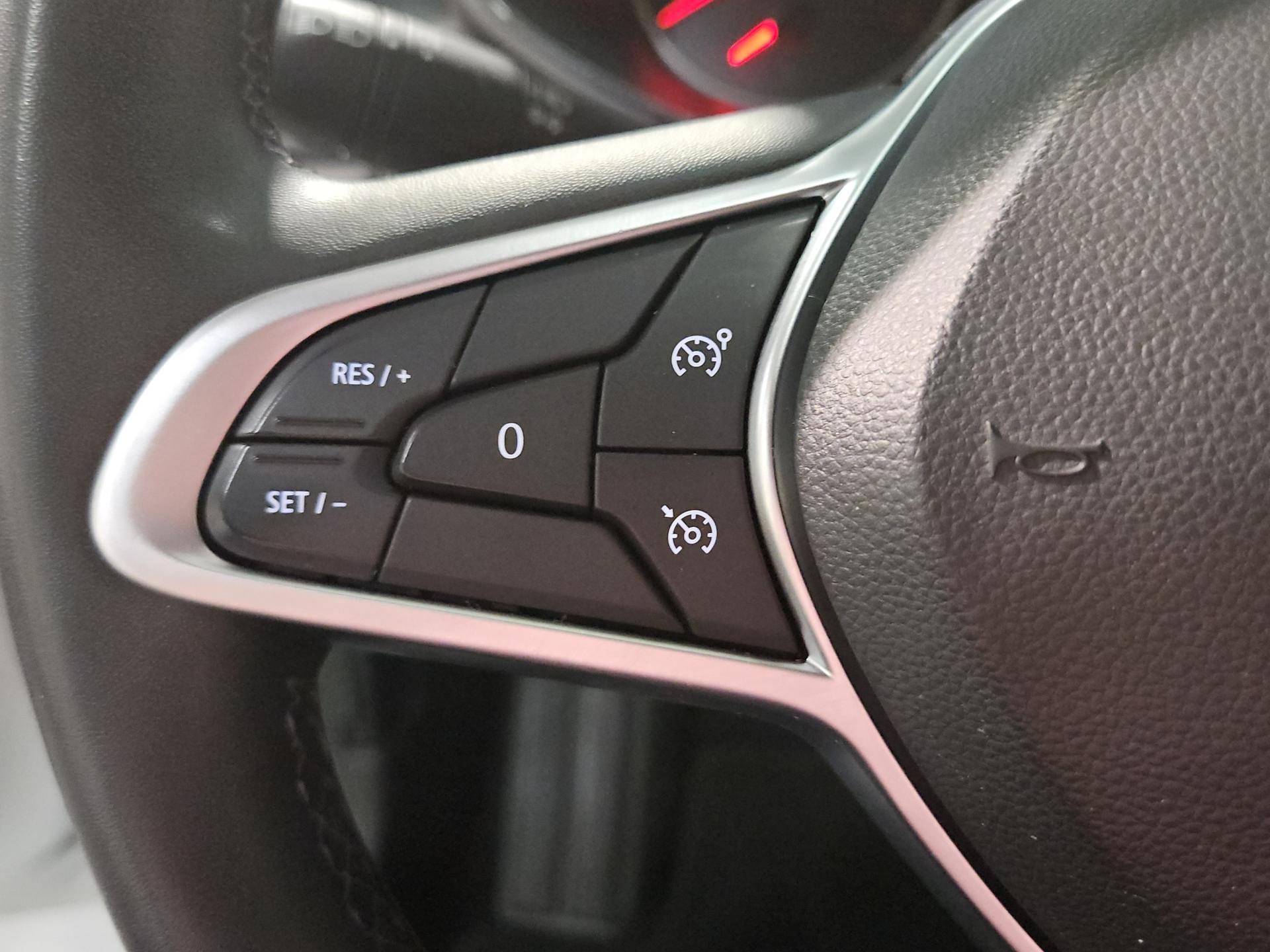 RENAULT Clio 1.0 Equilibre CVT-image-19