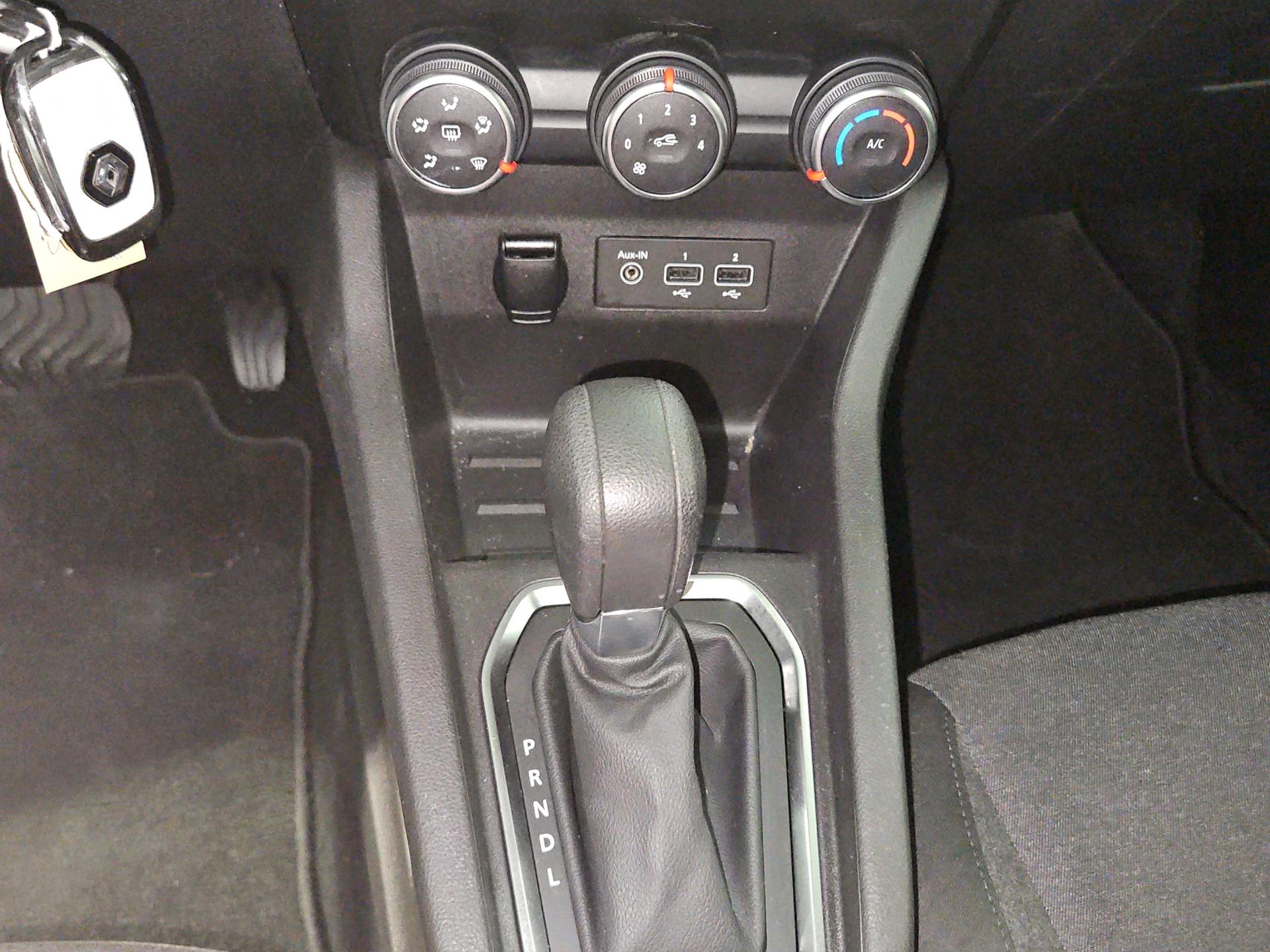 RENAULT Clio 1.0 Equilibre CVT-image-21
